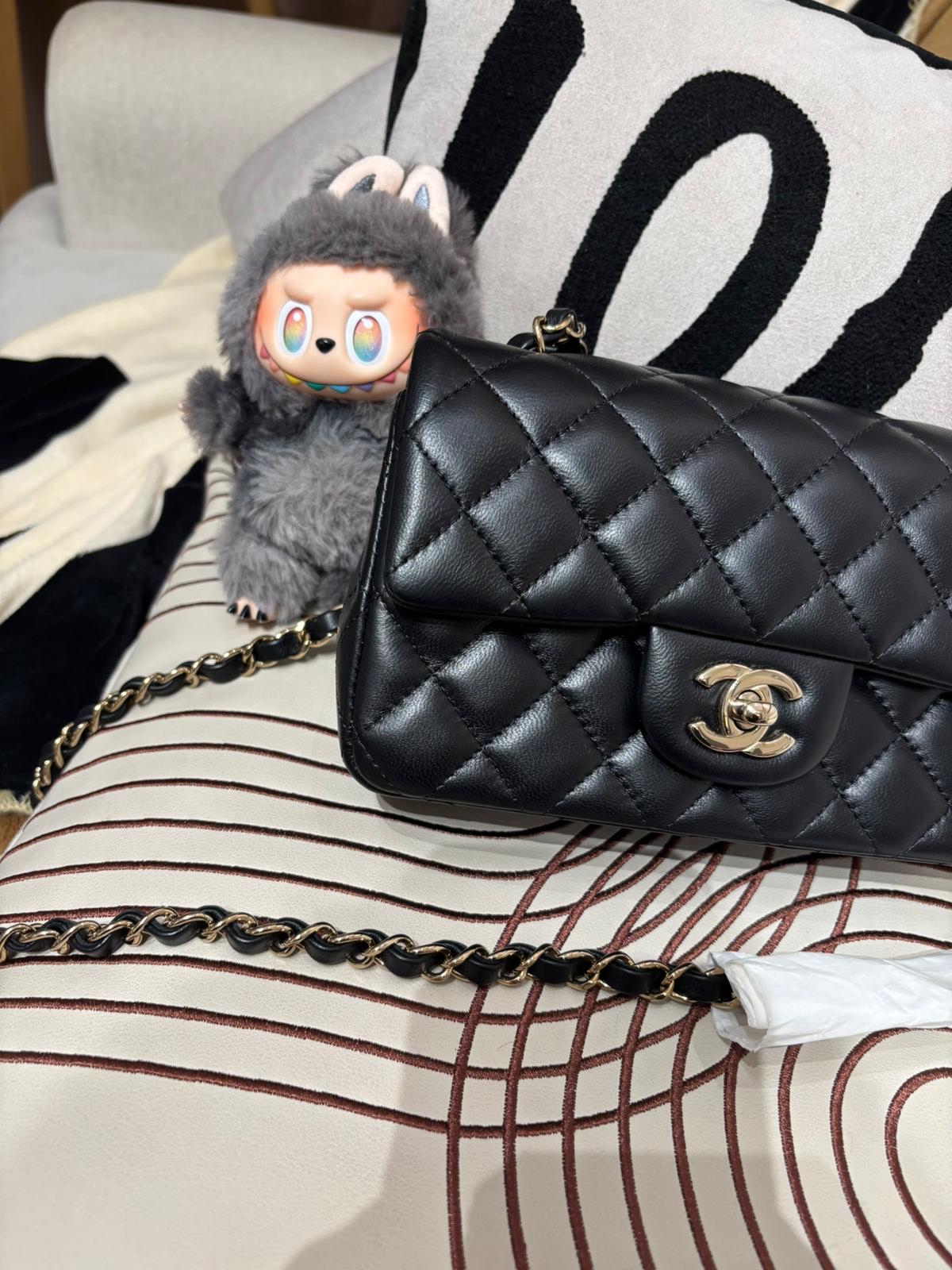 Chanel mini flap bag A69900黑金cf20,晶片 100%Authentic ,99%new ✅晶片✅塵袋✅box