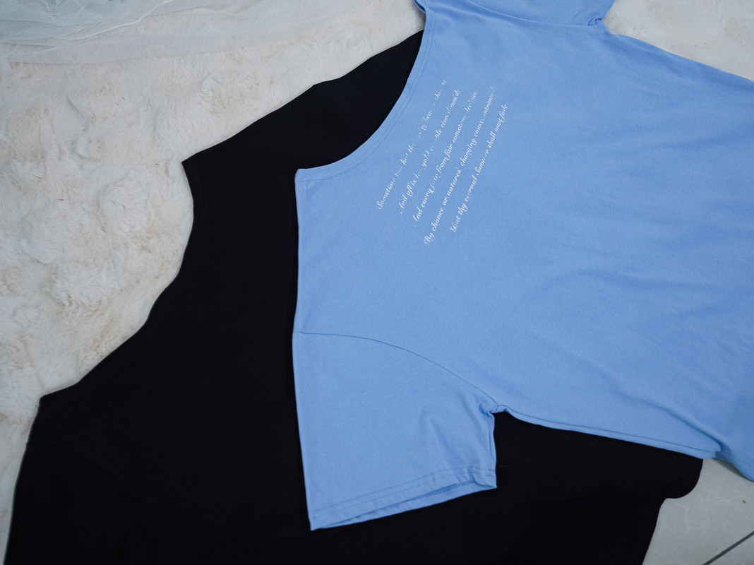 Creative Cutout Shoulder T-Shirt with Text Print ‖ 不对称露肩字母印花棉质T恤 KR013138901