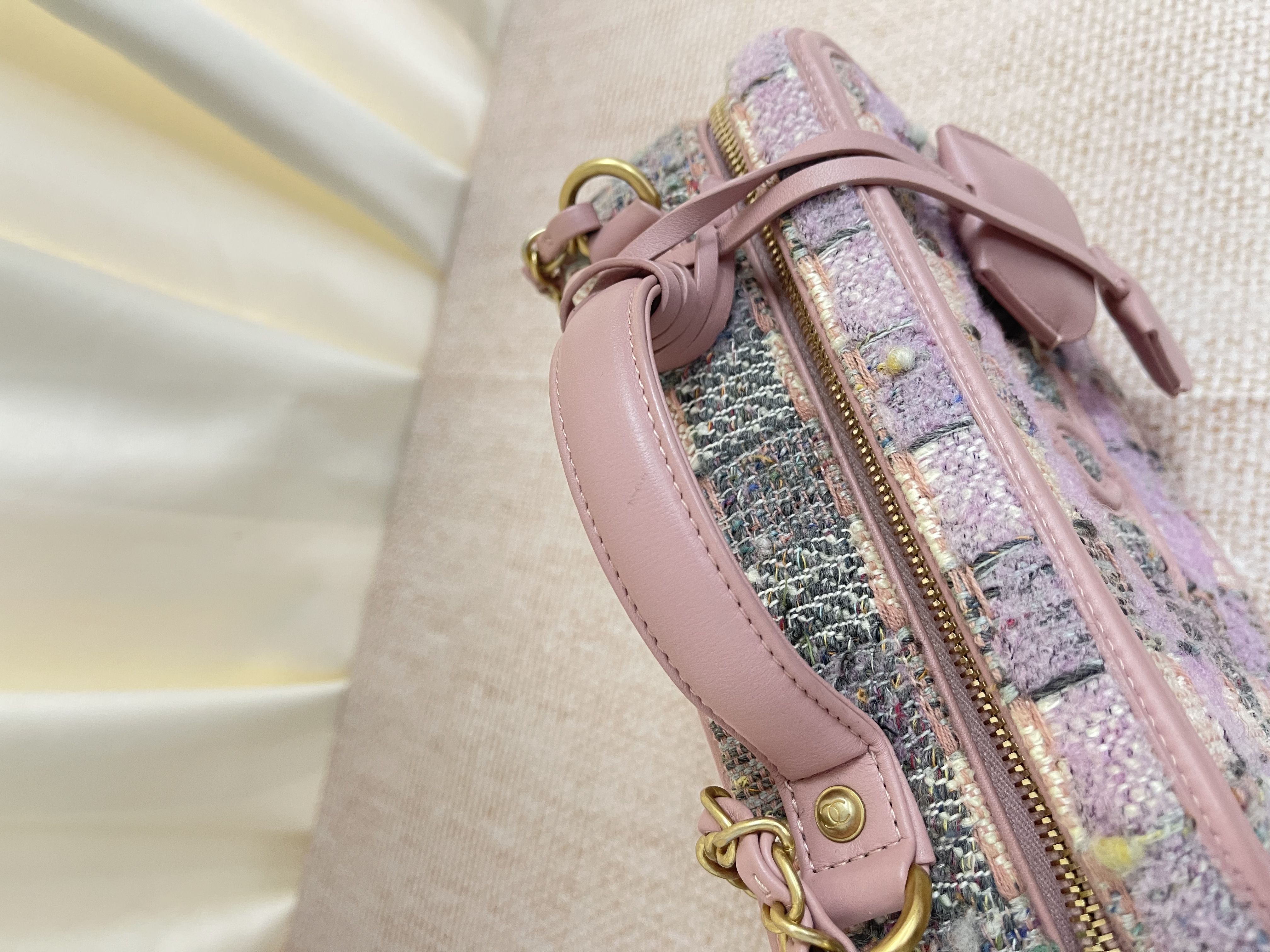 Pre-owned Chanel Tweed CC Filigree Vanity Case/ Product Code: 26042403