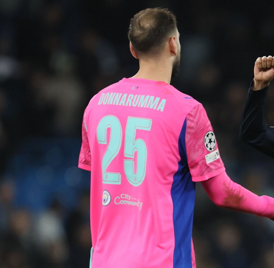 Puma Manchester City 曼城 2025-26 粉紅龍門球衣 (可加印字章) 780454 85