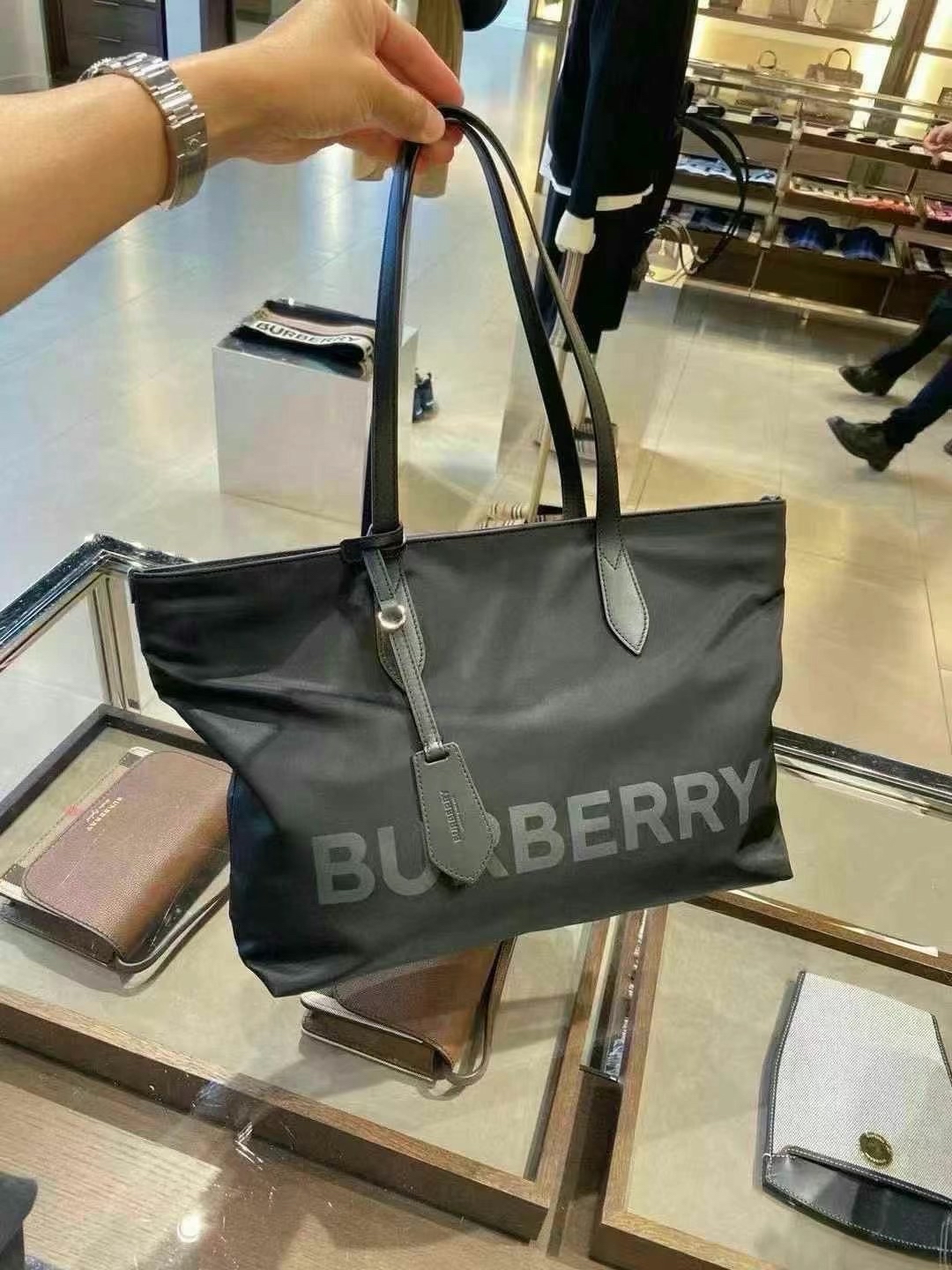 Burberry黑色Totebag