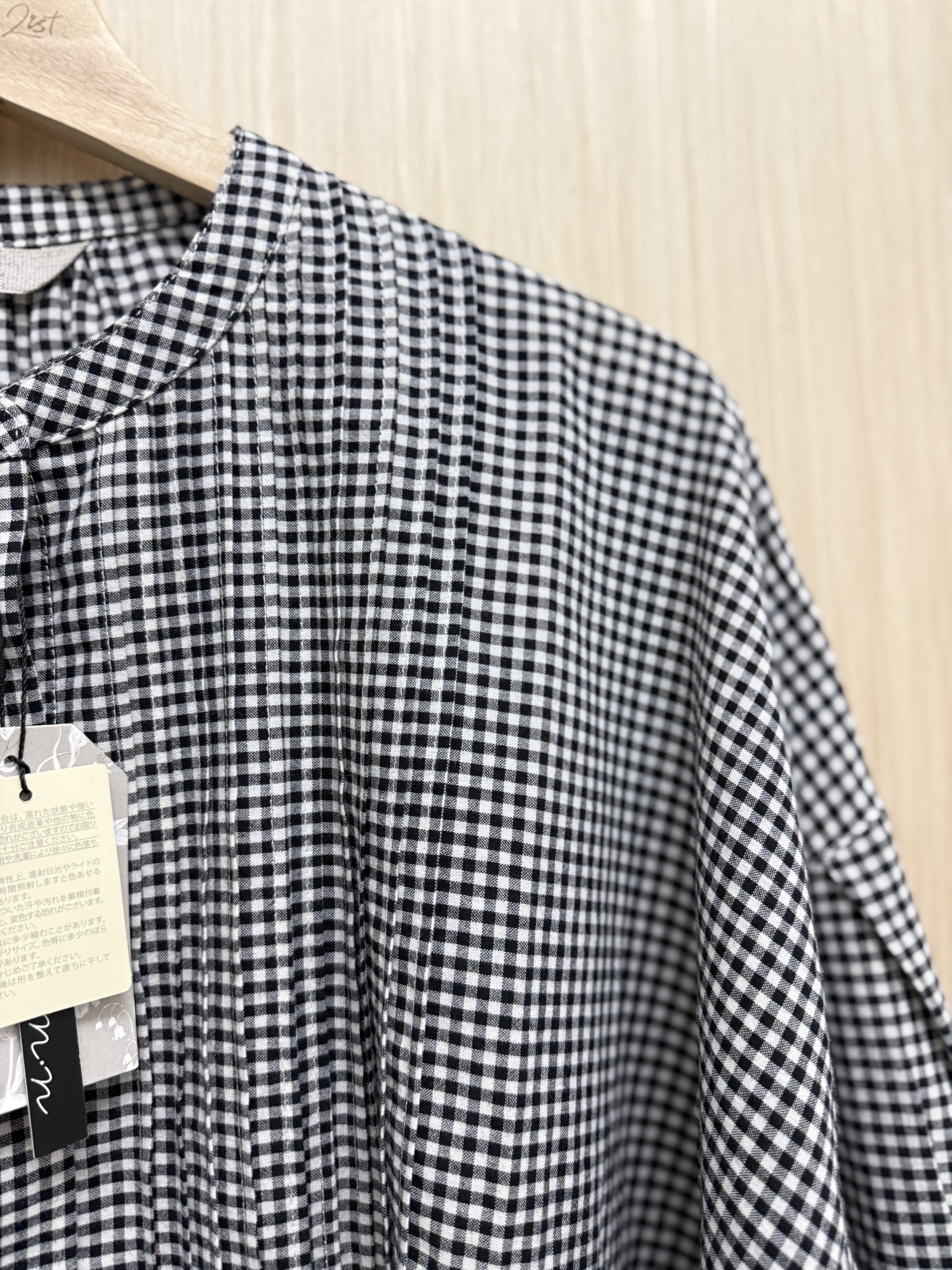 風琴褶泡泡袖格仔恤