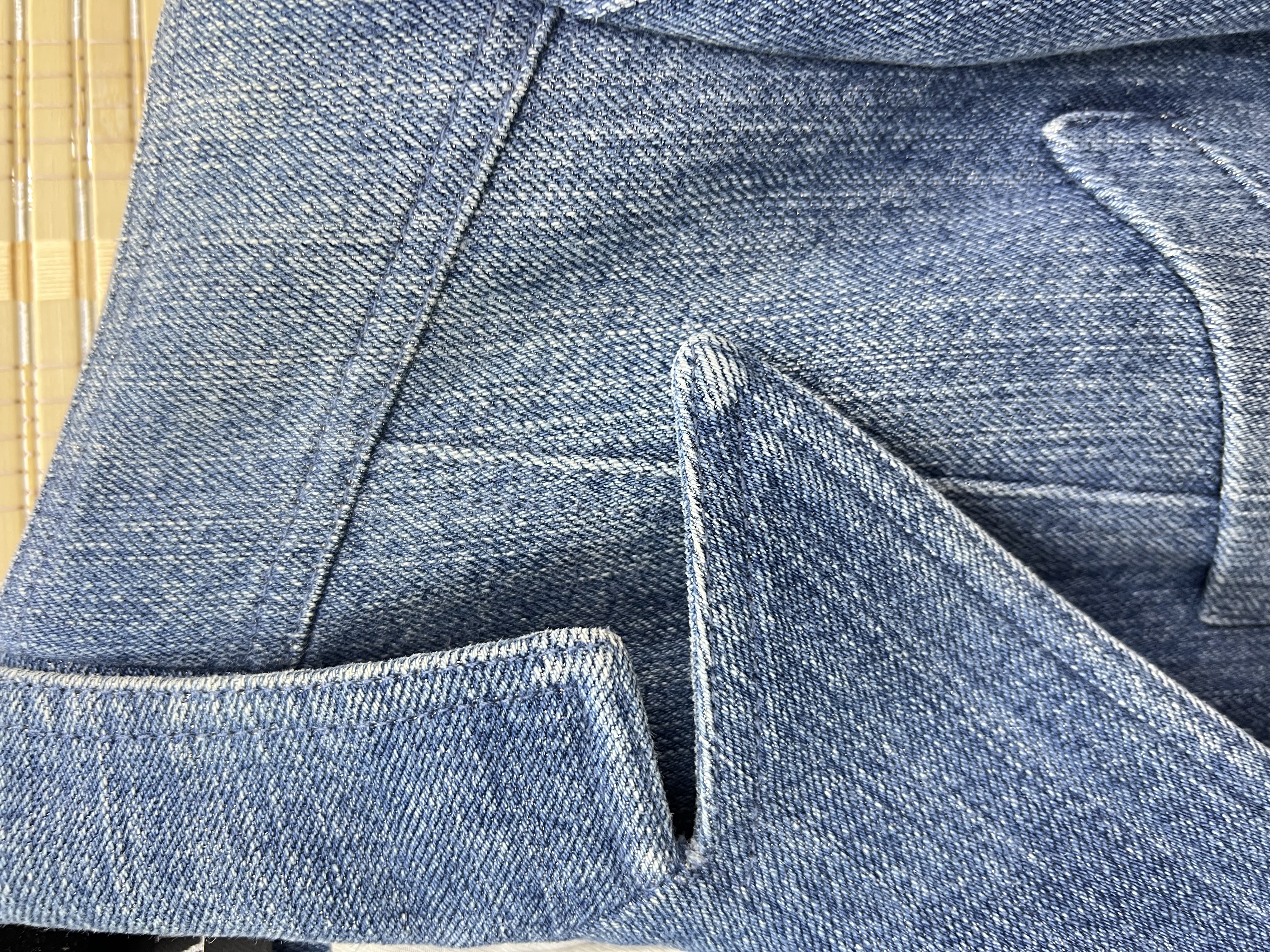 直播貨品 |  [1個-$100 2個-$300］EE73