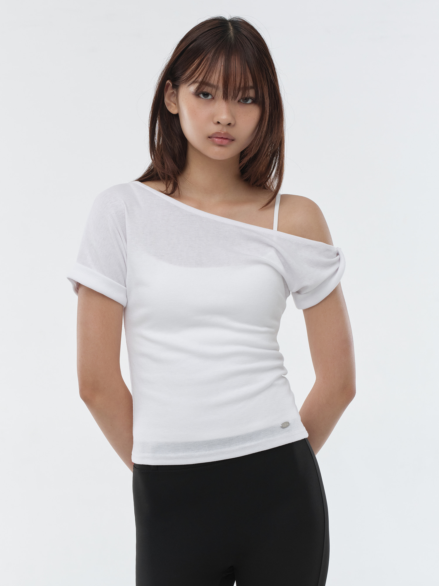 【氣質美感One Shoulder Top】預購_Flow Unbalanced Cropped T-shirt by Conch