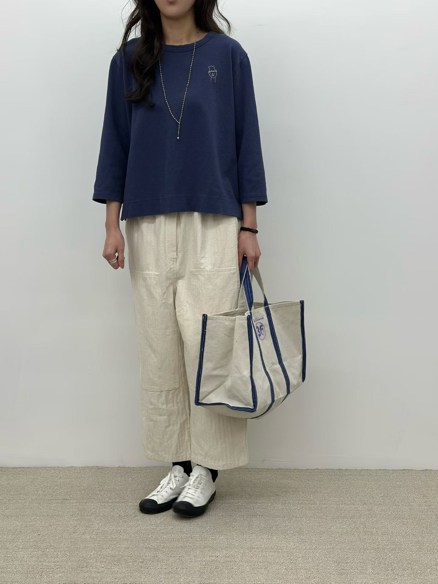 LE OE 日系绣線7分袖tee