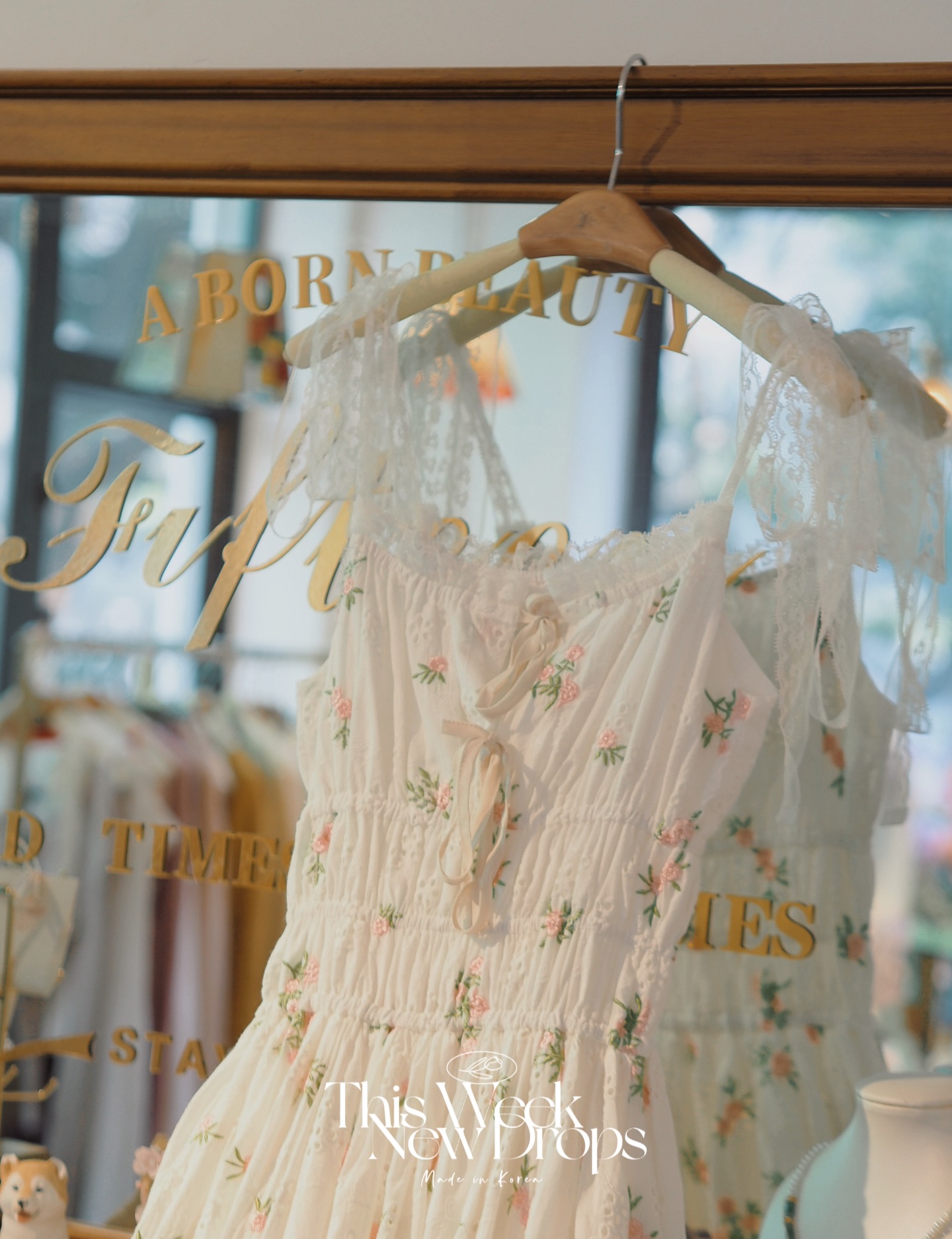 膊頭絲帶碎花吊帶裙