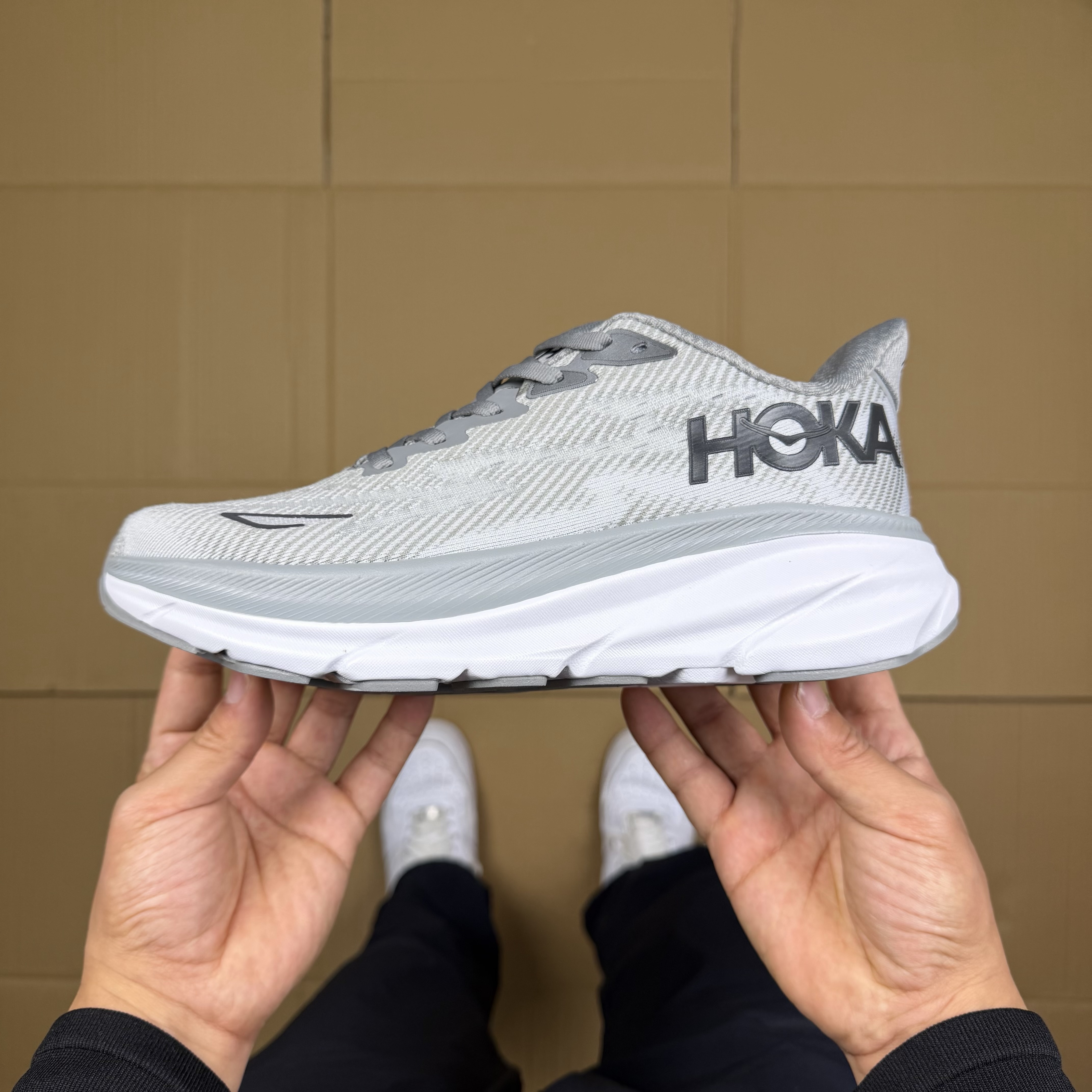 Hoka Clifton 9