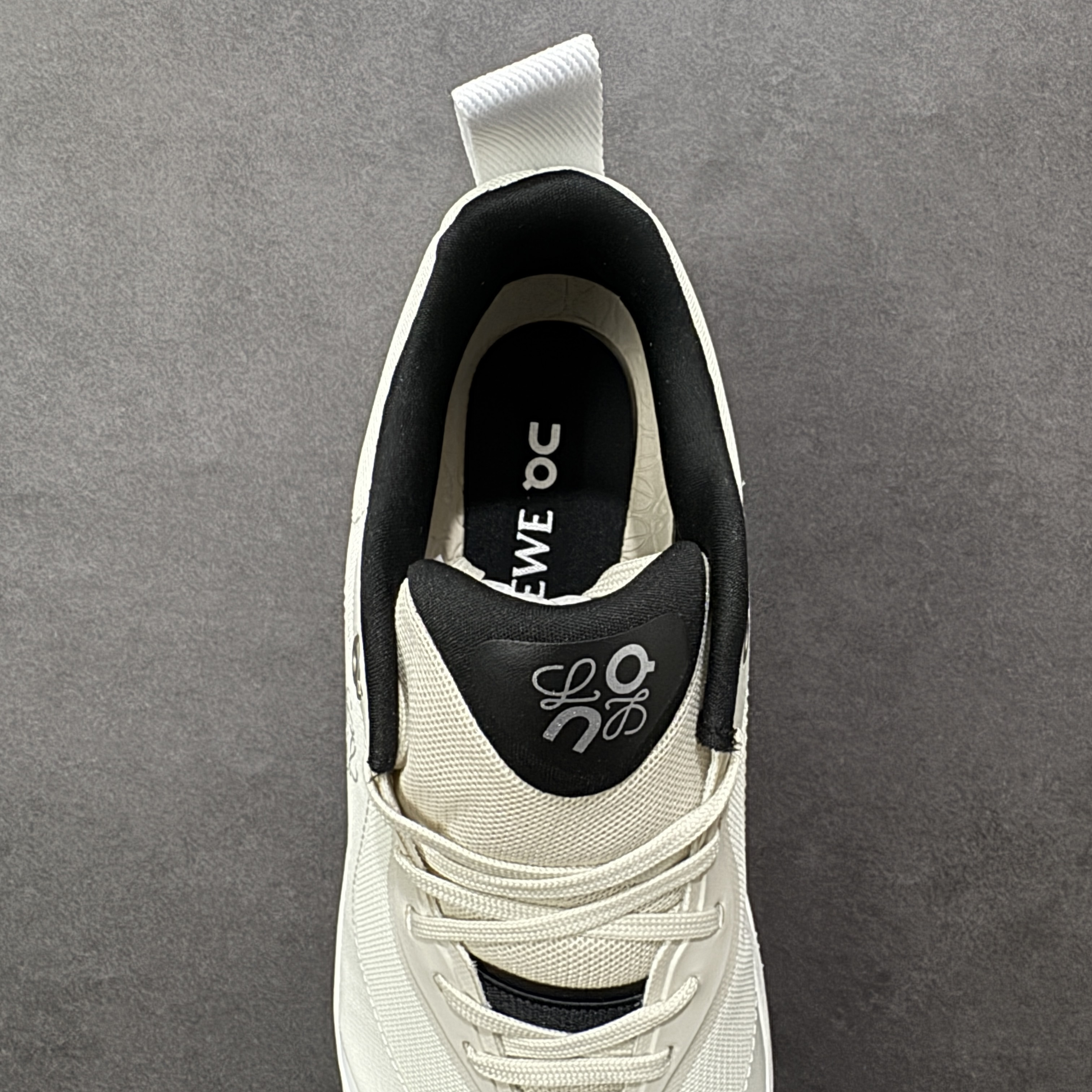 On Running Cloudtilt 2 LOEWE 