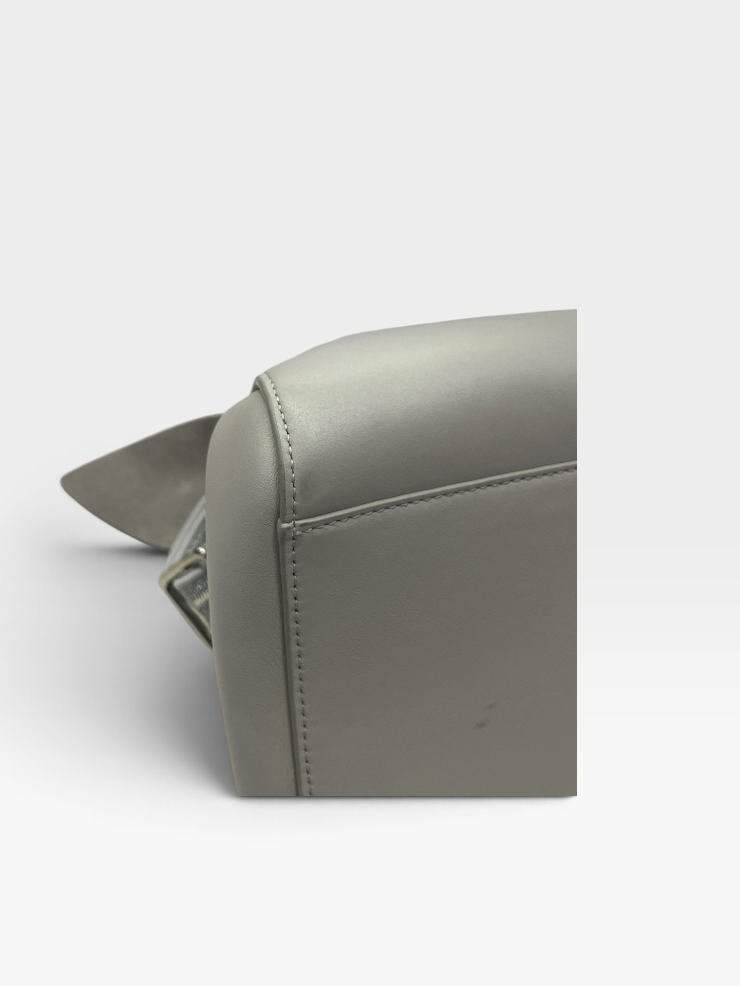 Pre-Owned LOEWE Hammock Nugget / Product Code: 093002