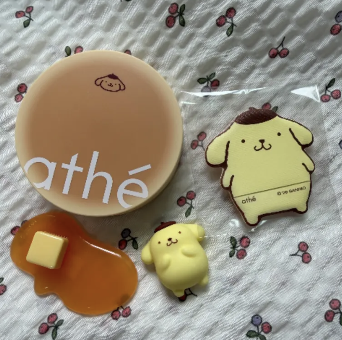韓國 Athe X Saniro  布甸狗聯名 炫彩純素提亮 防曬氣墊 + 送粉撲｜Vegan Relief Lighting Tone Up Sun Cushion SPF50+ PA++++ 12g