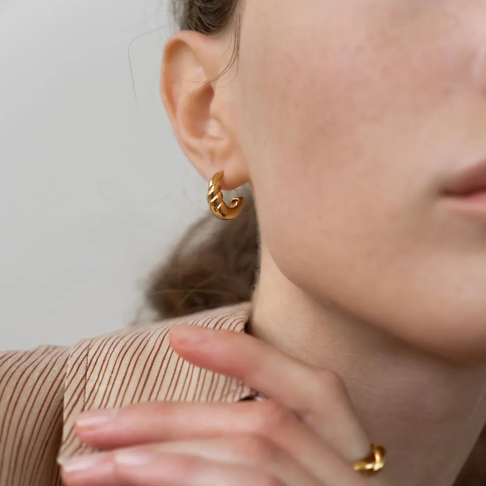AUBE DE MOI | Torsion Ring Earring