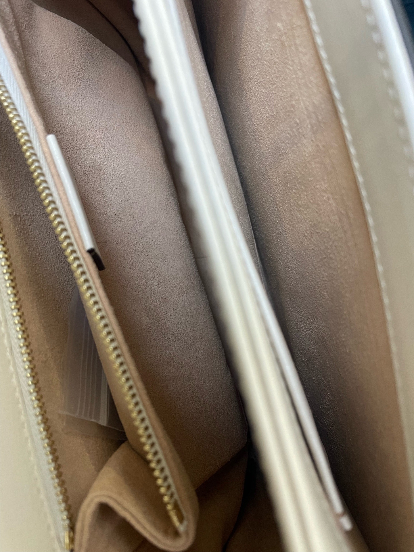 【預訂貨品】Gucci 1955 白色郵差包