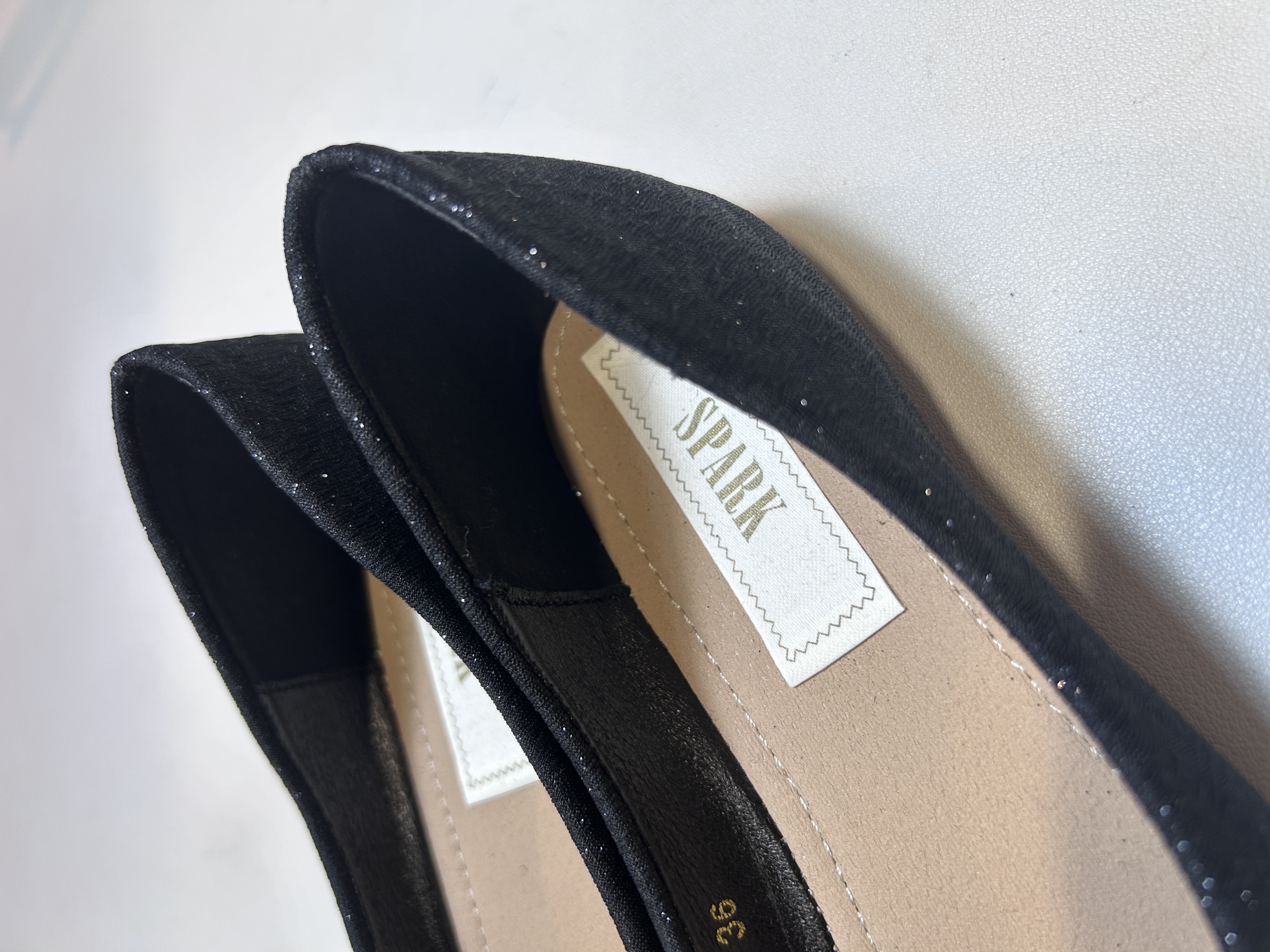 閃亮花朵閃石平底鞋