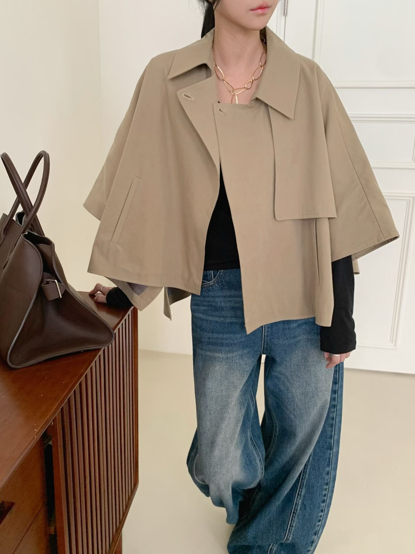 (2026FW) THESIL - CAPE