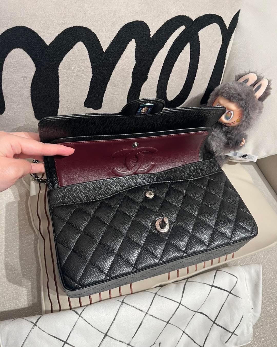 Chanel classic flap medium A01112,cf25 經典黑色魚子醬牛皮，100%Authentic ,98%new ✅26Card✅dust bag✅box 