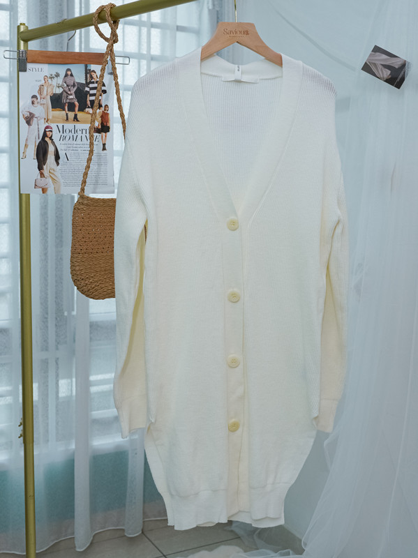 Cream White V-Neck Relaxed Fit Knit Cardigan ‖ 奶油白V领宽松针织开衫 KR0134112
