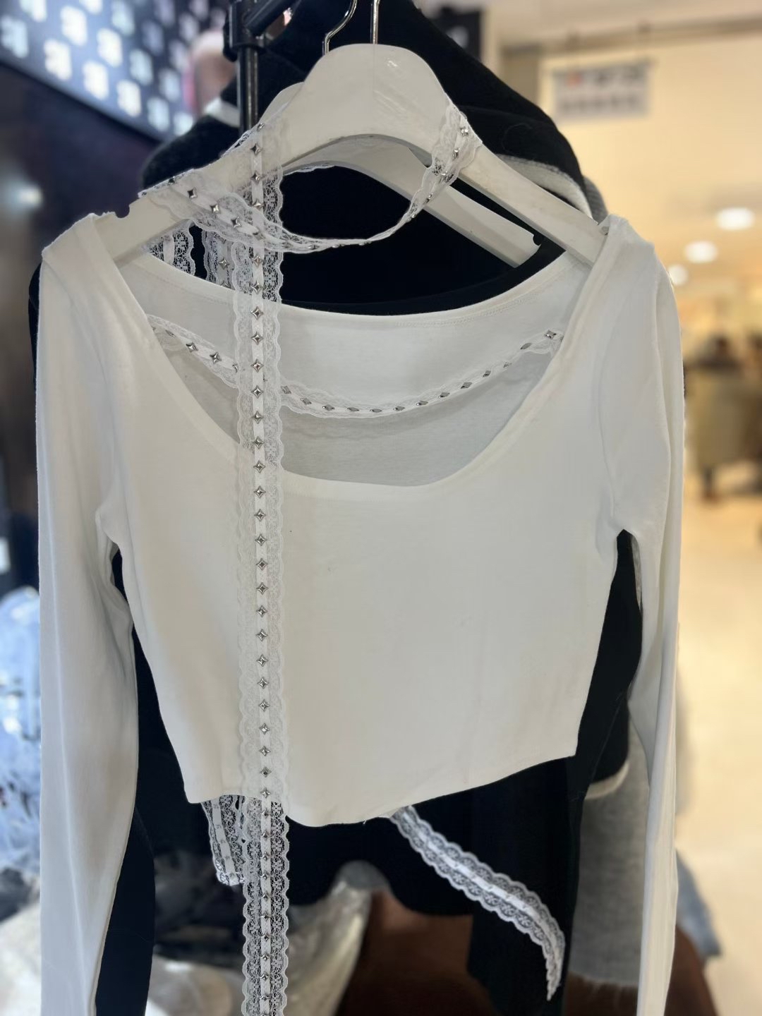 韓國設計感蕾絲邊邊+掛頸巾大領Top
