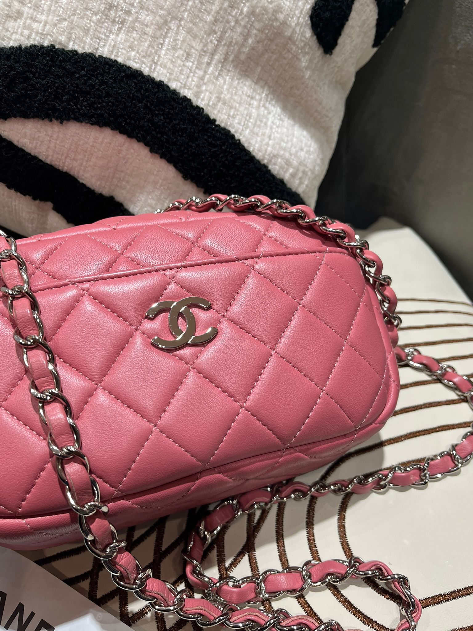 Chanel CC camera bag 100%Authentic,98%new ✅專門店收據✅card✅dust bag ✅box