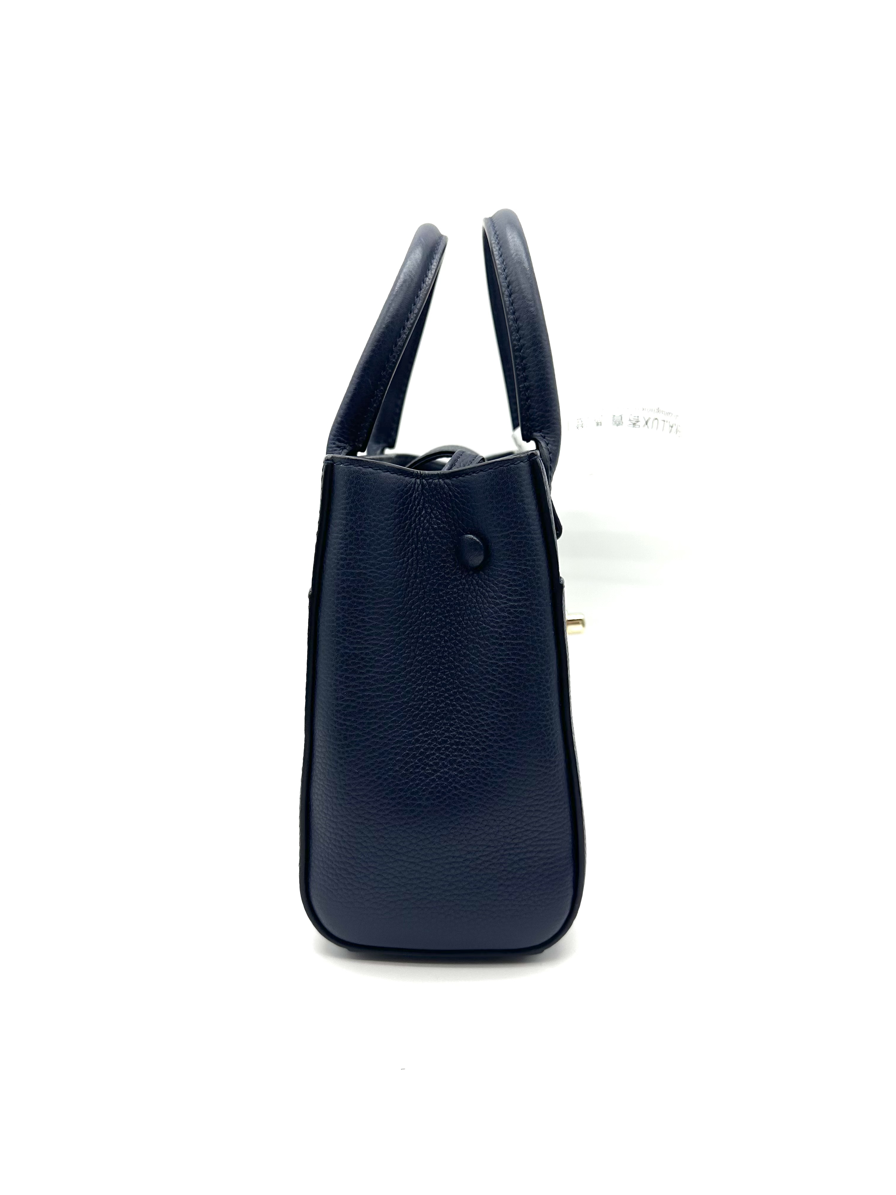 Pre-owned Chanel Neo Executive Tote bag/ Product Code: 26031812