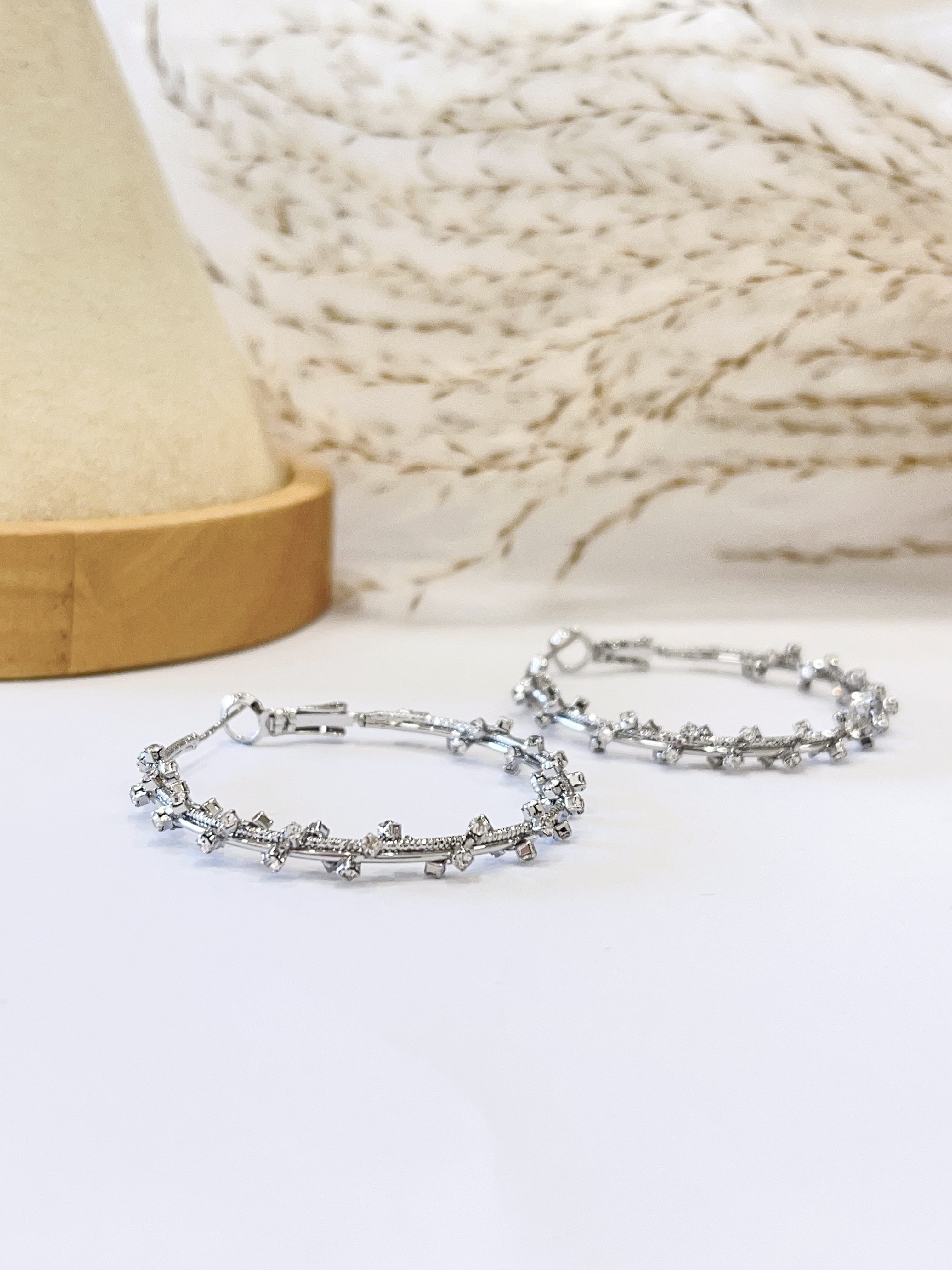 高级感不规则钻石设计耳环