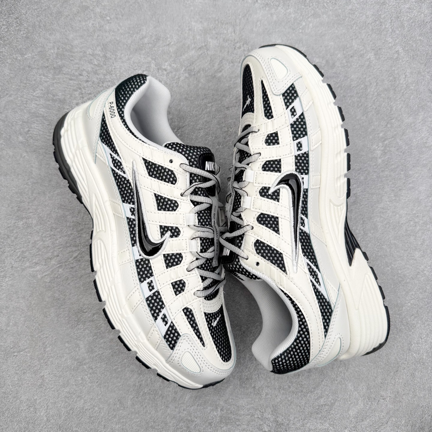 Nike P-6000 IO8711-101