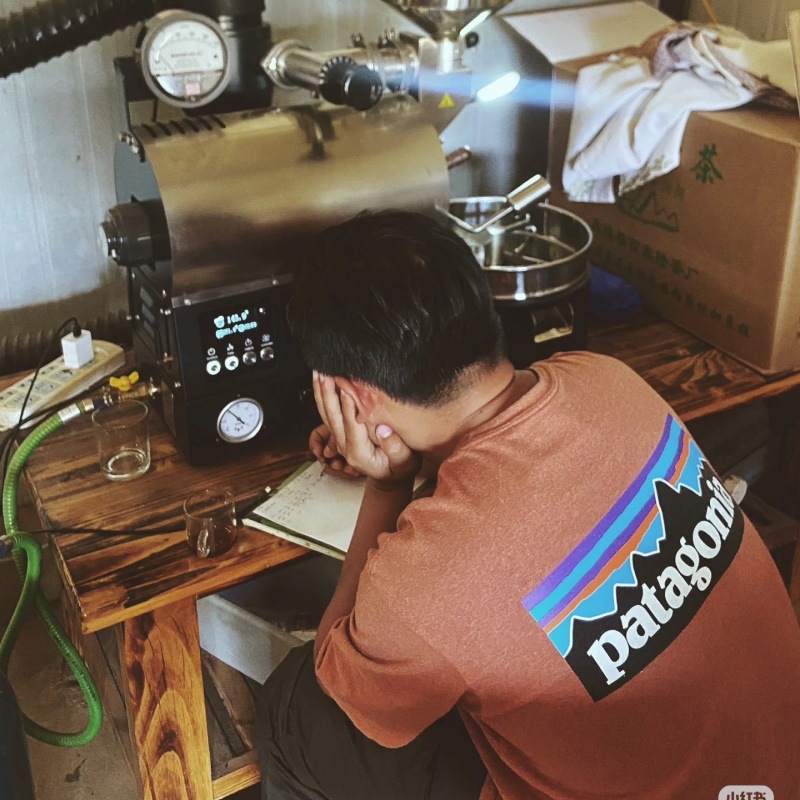 預訂 Pata gonia 經典款男女情侶環保Organic 短袖Tee