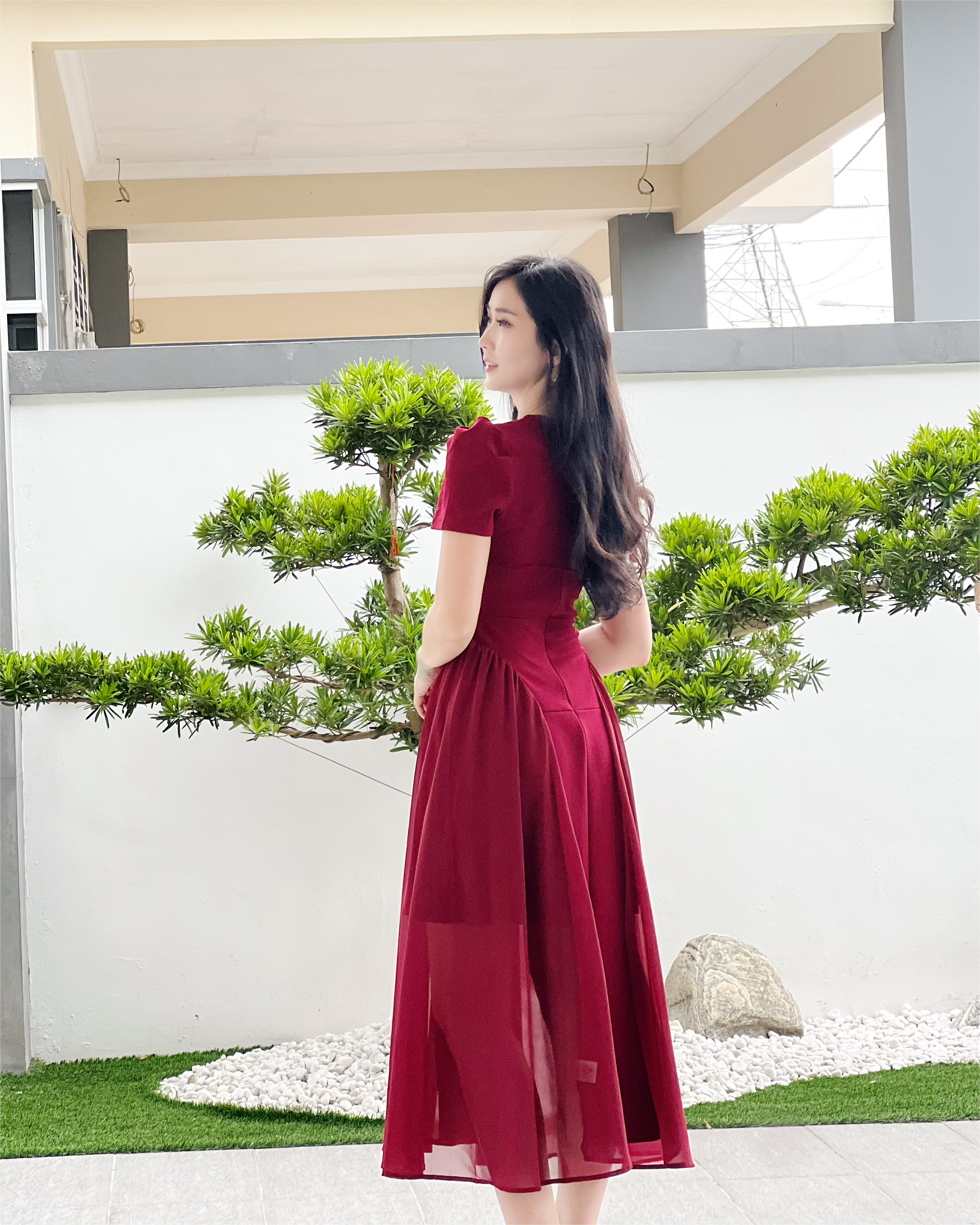 5052 Midnight Princess Silhouette Midi Dress -Maroon