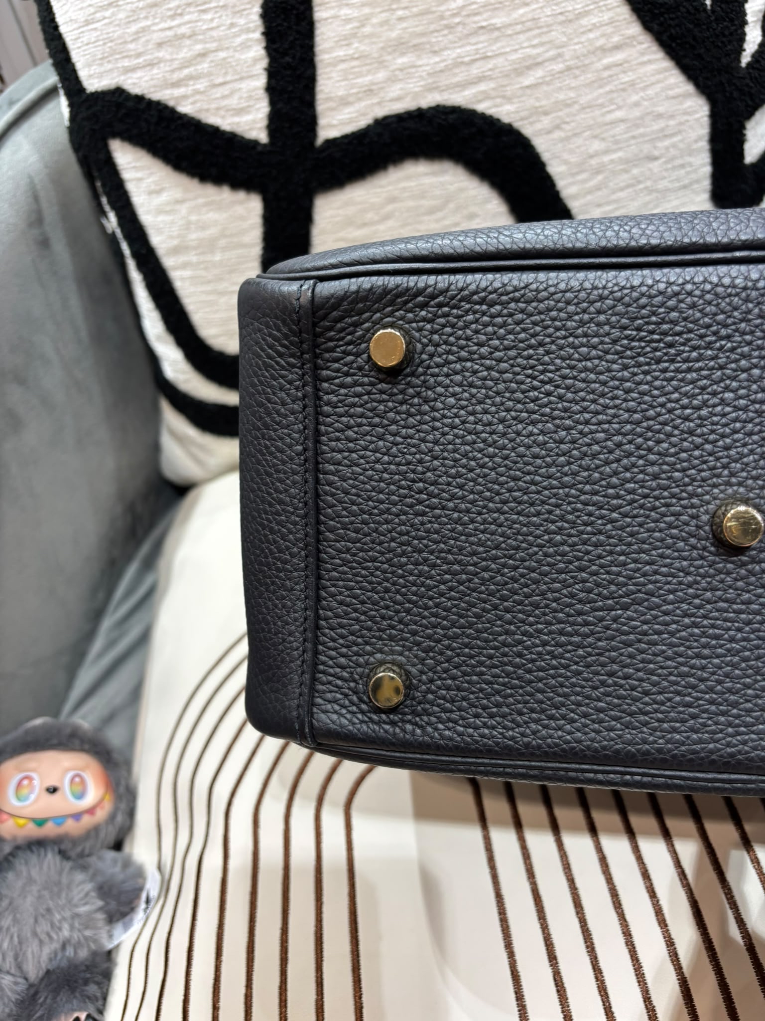 Hermes Lindy 26 Stamp X 黑色牛皮淺金扣  100%Authentic, 95%New ✅Dust bag