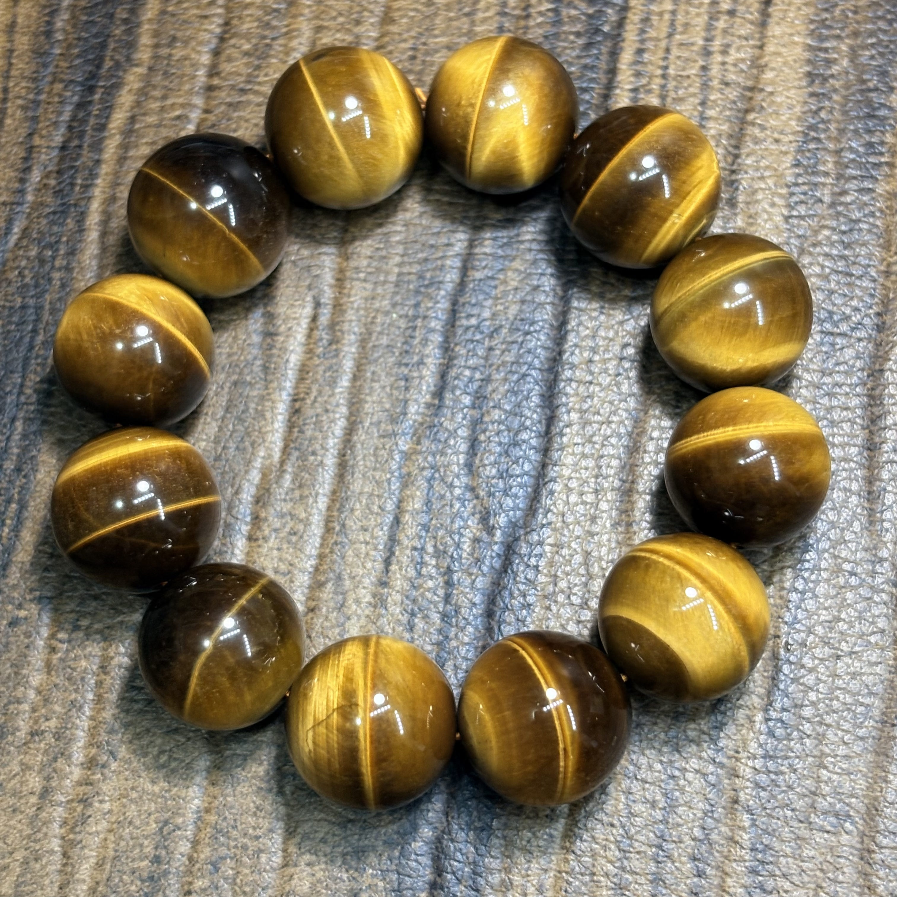 黃虎眼石手串No.3097 丨規格：20mm珠18cm手圍