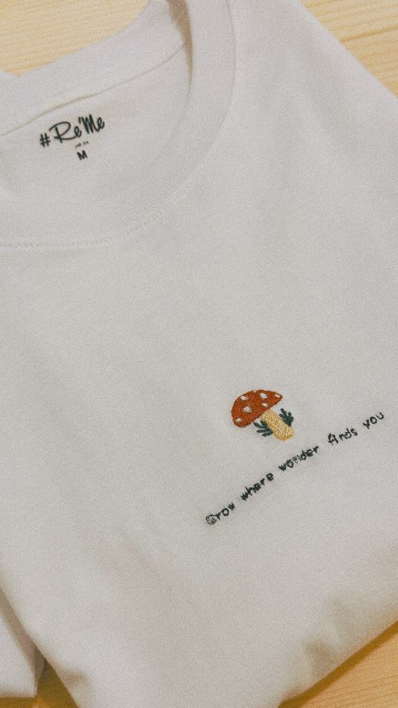 【Re’Me Tiny Embroidery 】森林物语原创 Tee 🐌🍄 （下单后需3-5天时间制作）