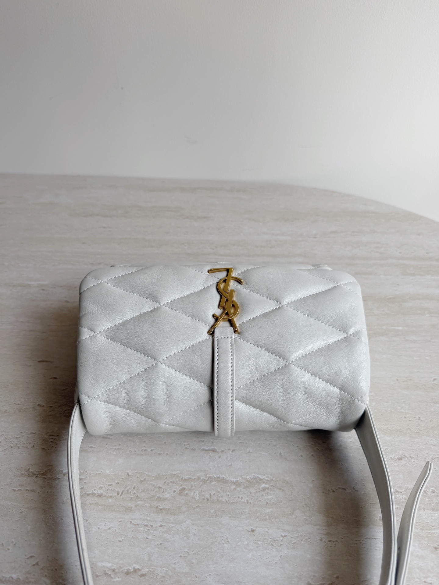 【預訂貨品】YSL白色羊皮腋下包