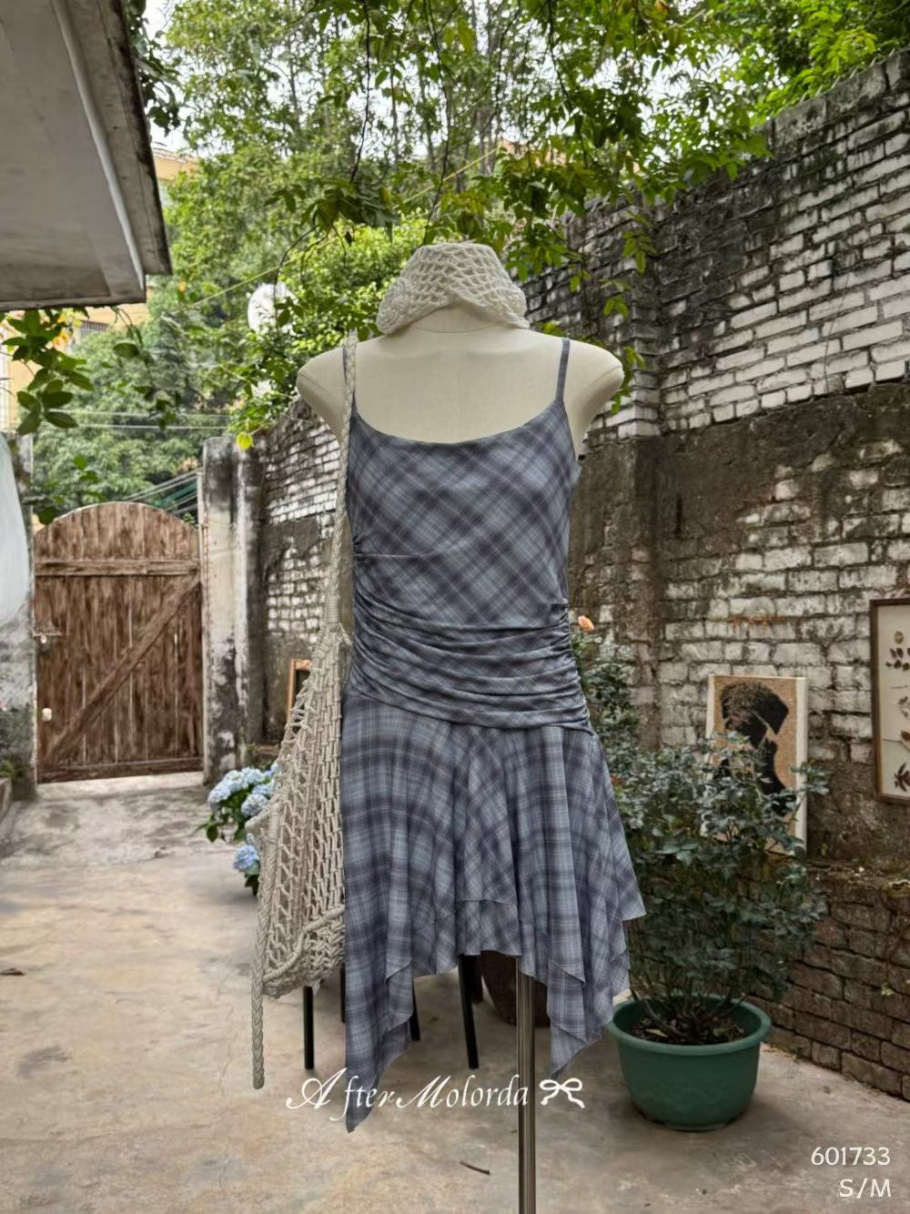 1693 DRESS