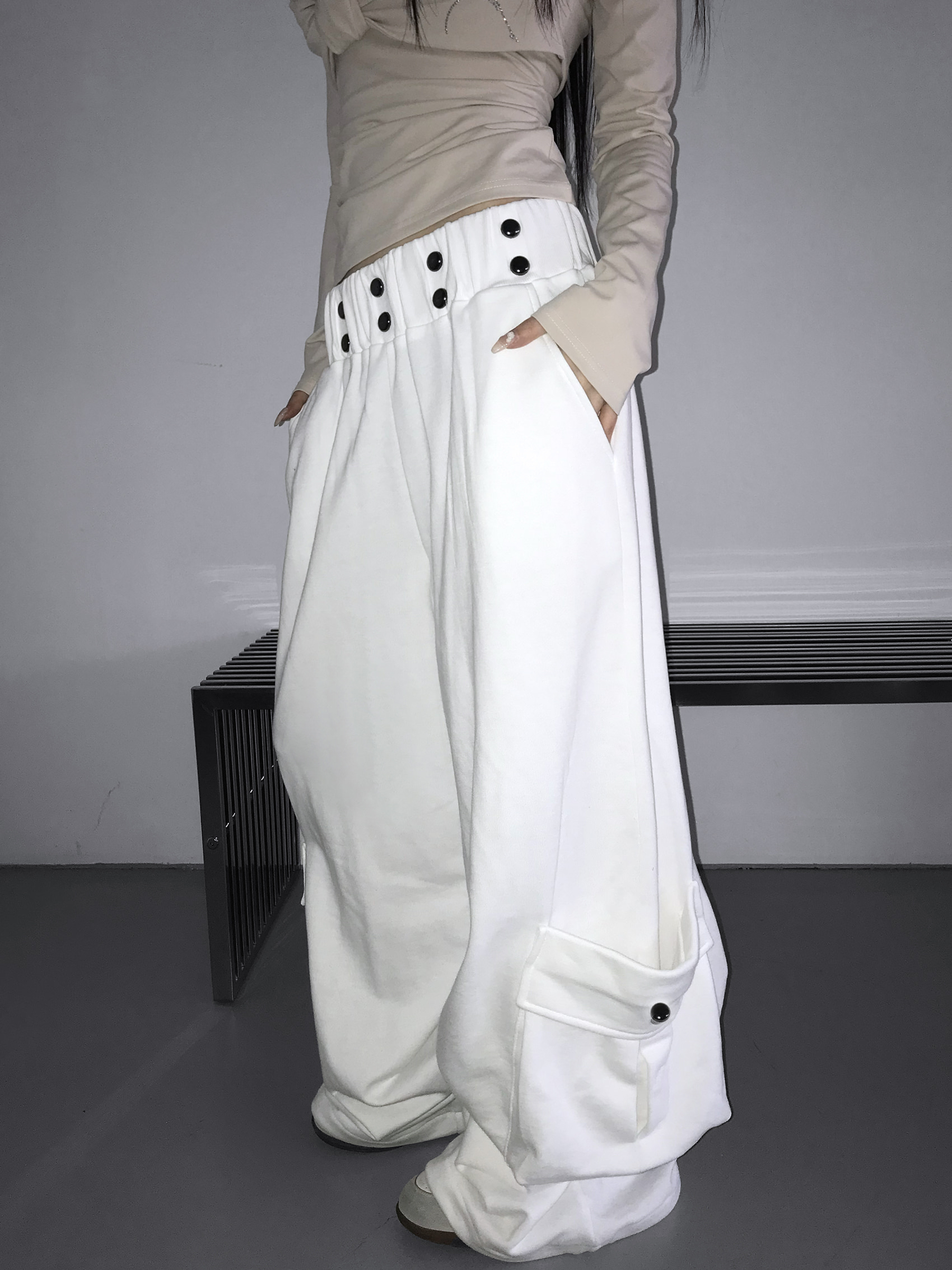 Nova Snap Wide-Leg Cargo Pants