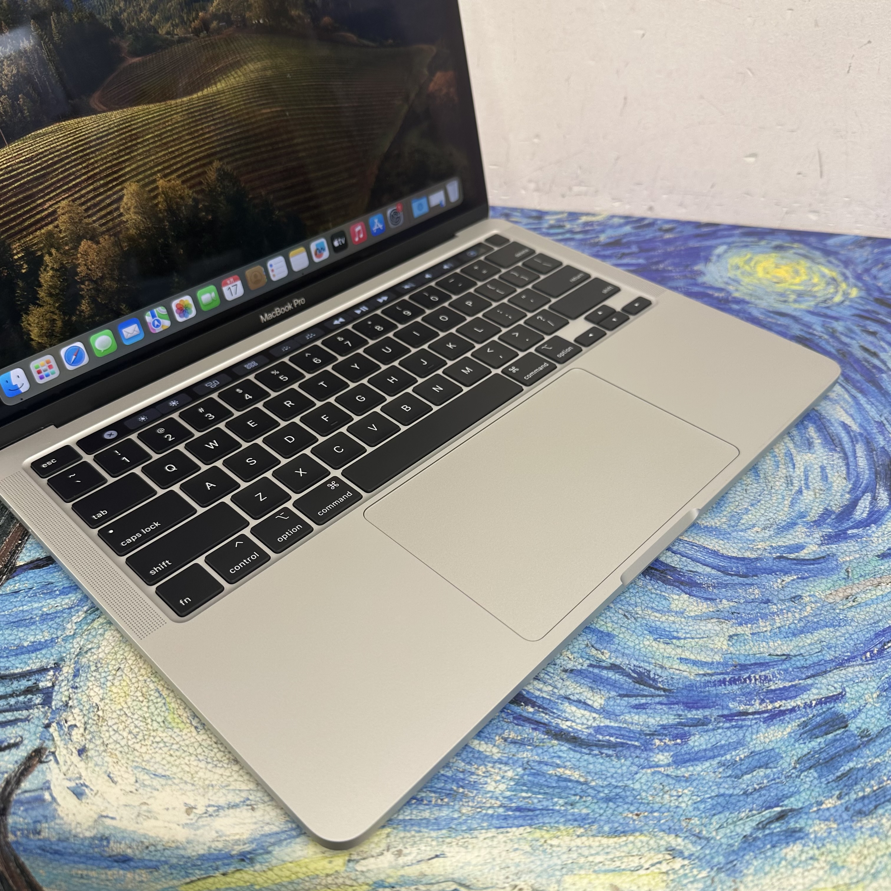 Apple MacBook Pro 13寸Retina i5 CPU /8GB Ram/256GB SSD/Touch ID/輕薄文書機/ 2020 / Laptop / Notebook / 文書 / PC / Movie / Netflix / 