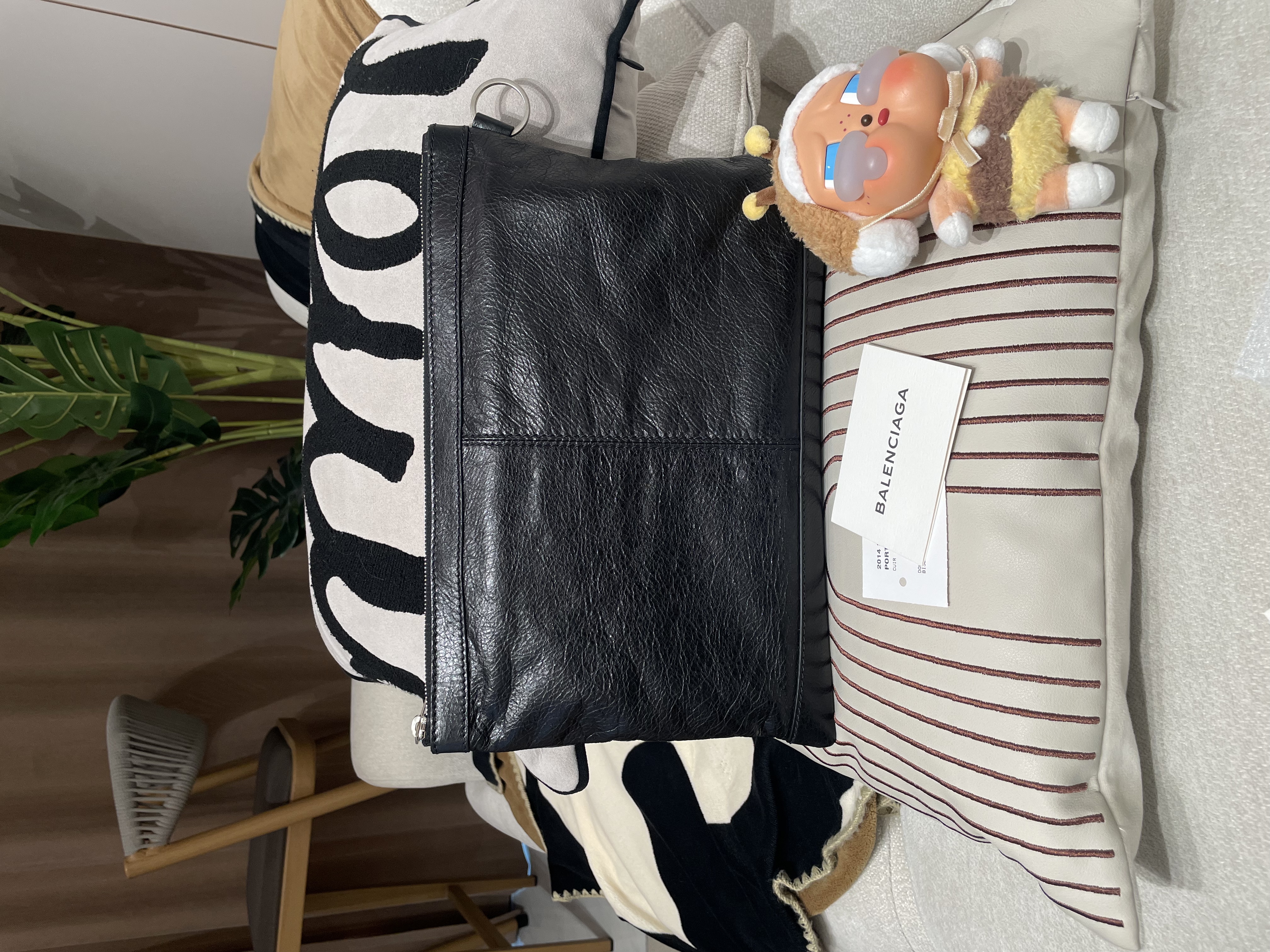 Balenciaga clutch bag 黑色銀扣100%Authentic,98%new✅tap booklet