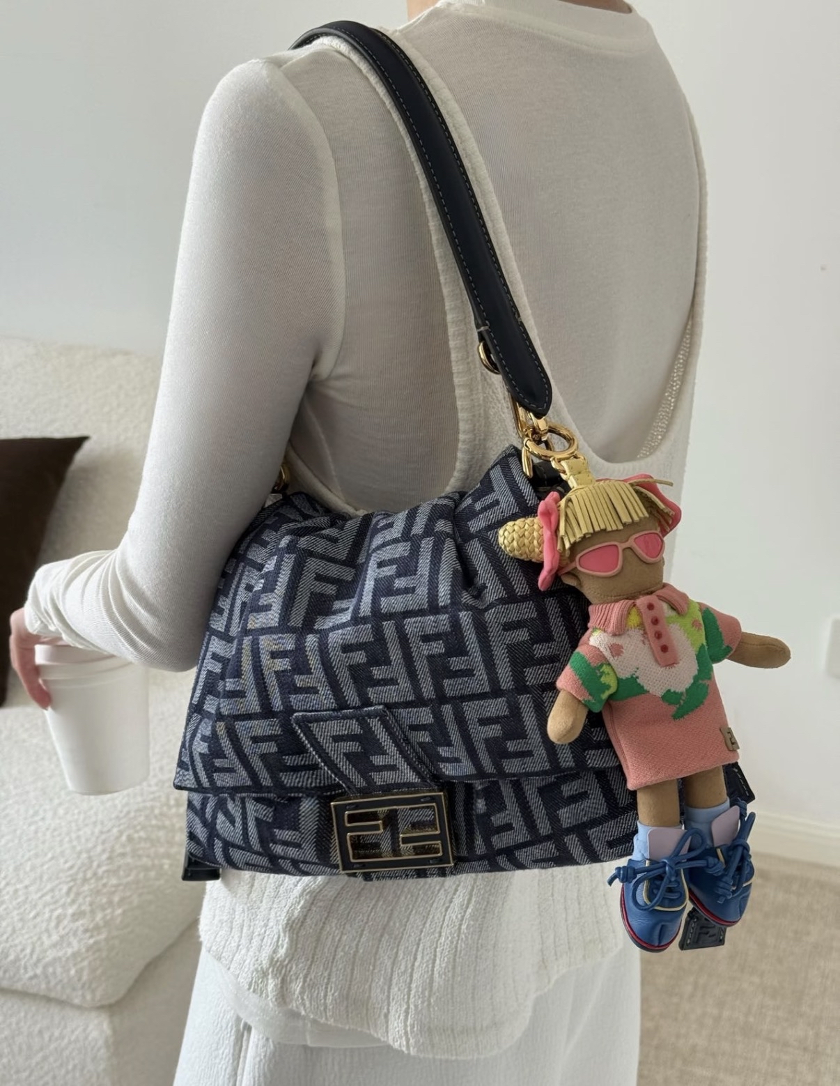 精選貨品優惠🍒訂貨📮Fendi Mamma Baguette Medium  Size 26.5x18x8.5cm