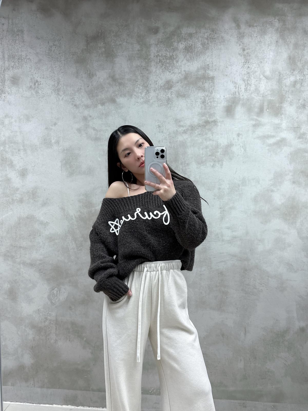 BB冷立體繩英文字Top