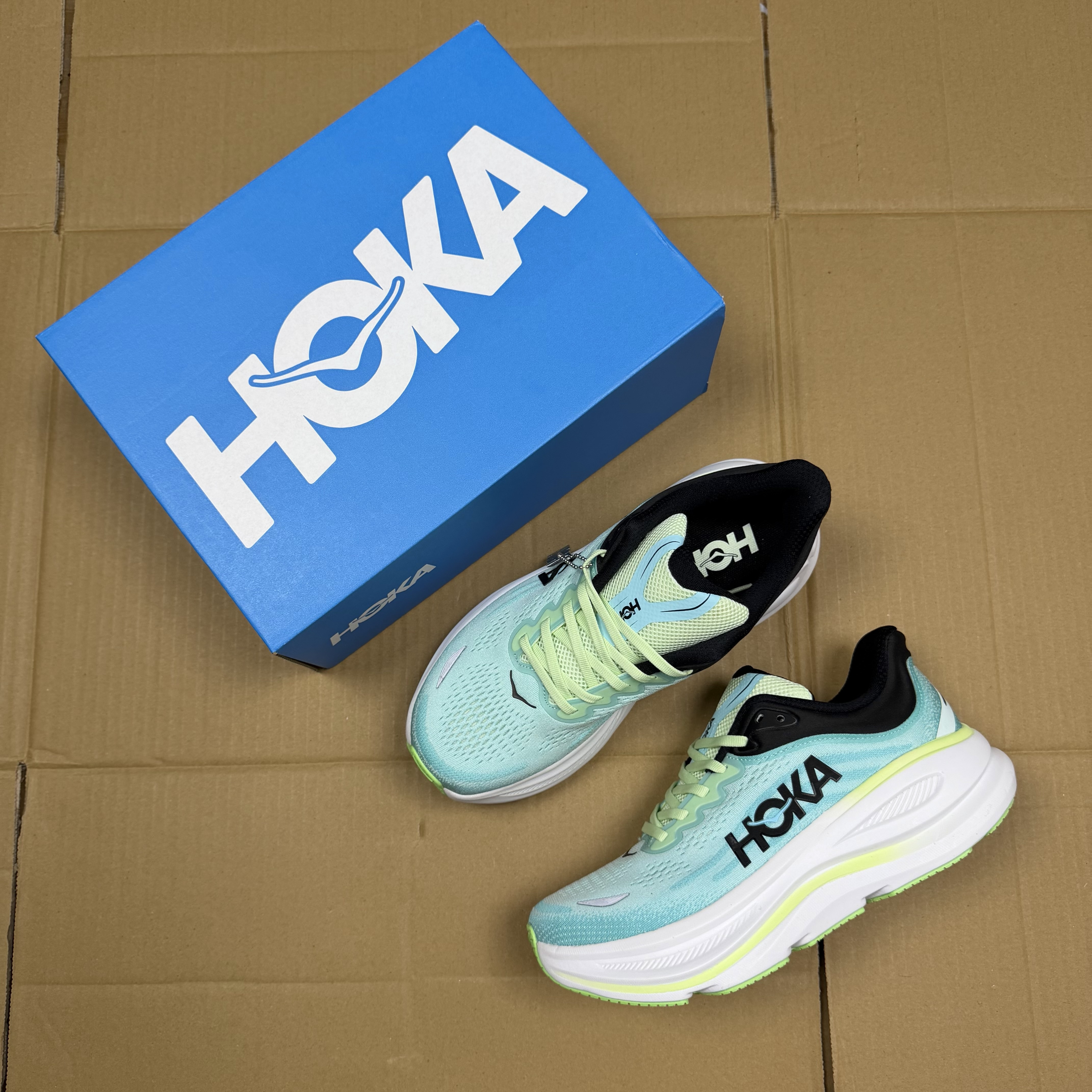 Hoka One One Bondi 9