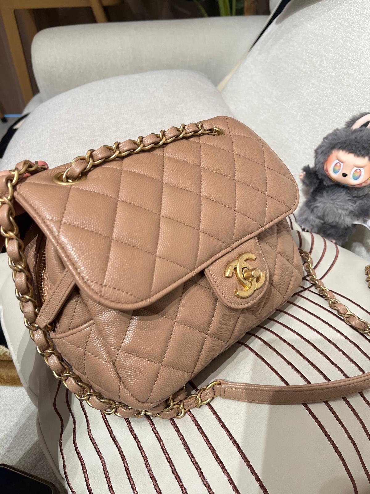 CHANEL Flap bag AS3546 shoulder bag beige 荔枝牛皮,晶片100%Authentic,98%new ✅Microchip ✅dust bag ✅BOX