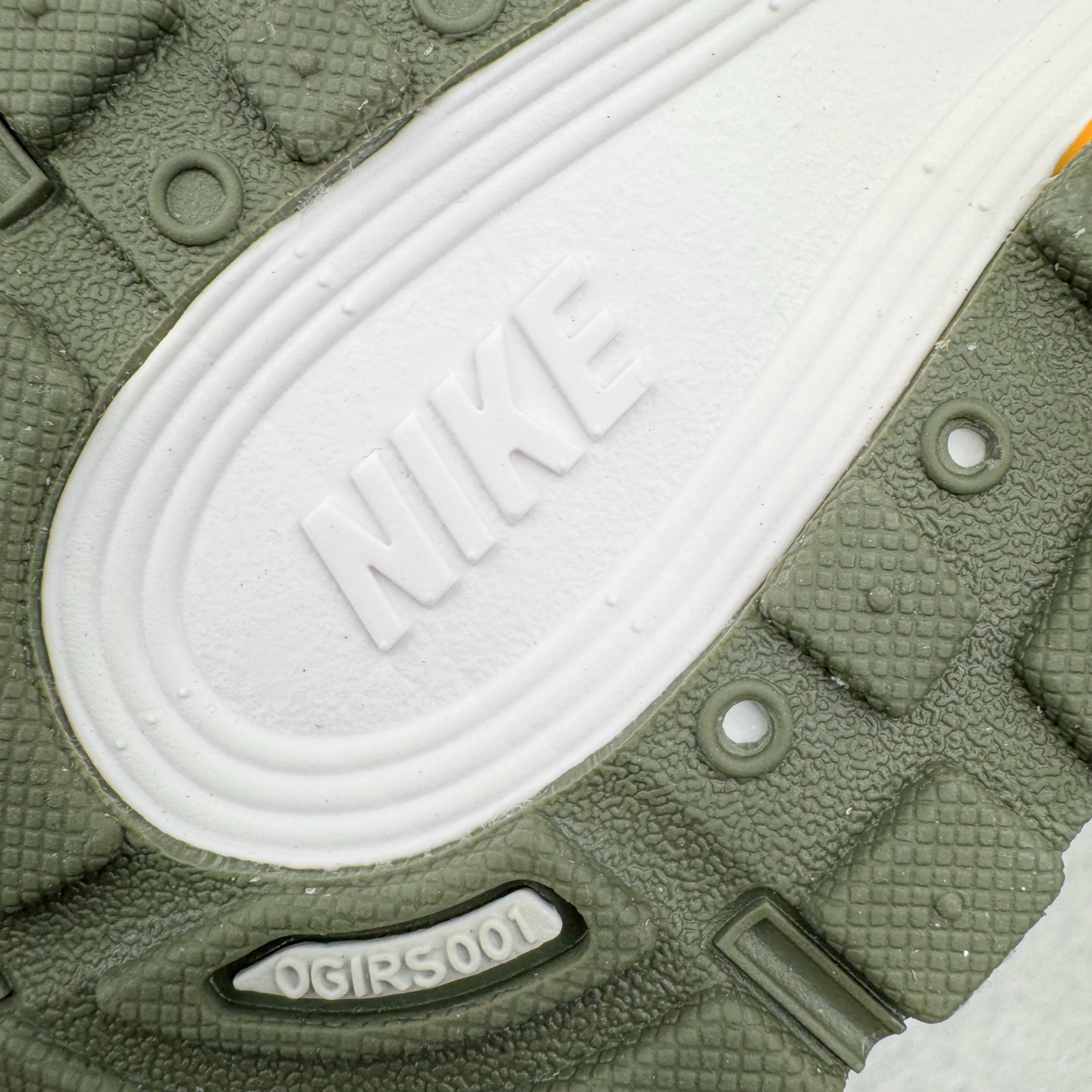 Nike P-6000 IH0246-320  