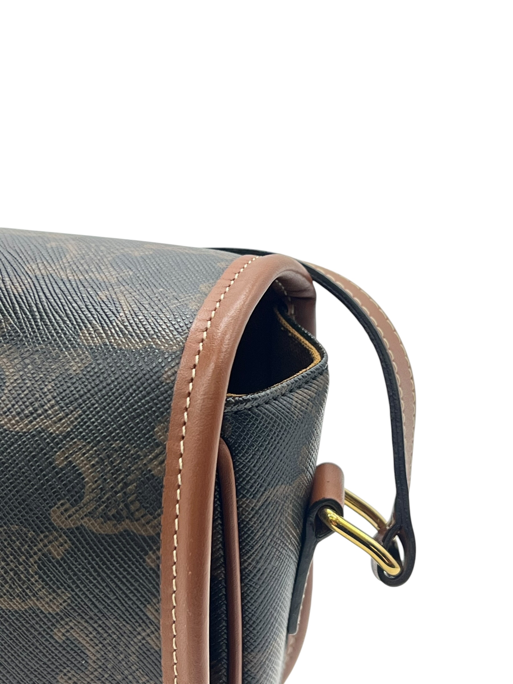 Pre-Owned CELINE Triomphe Folco / Product Code: 26060503