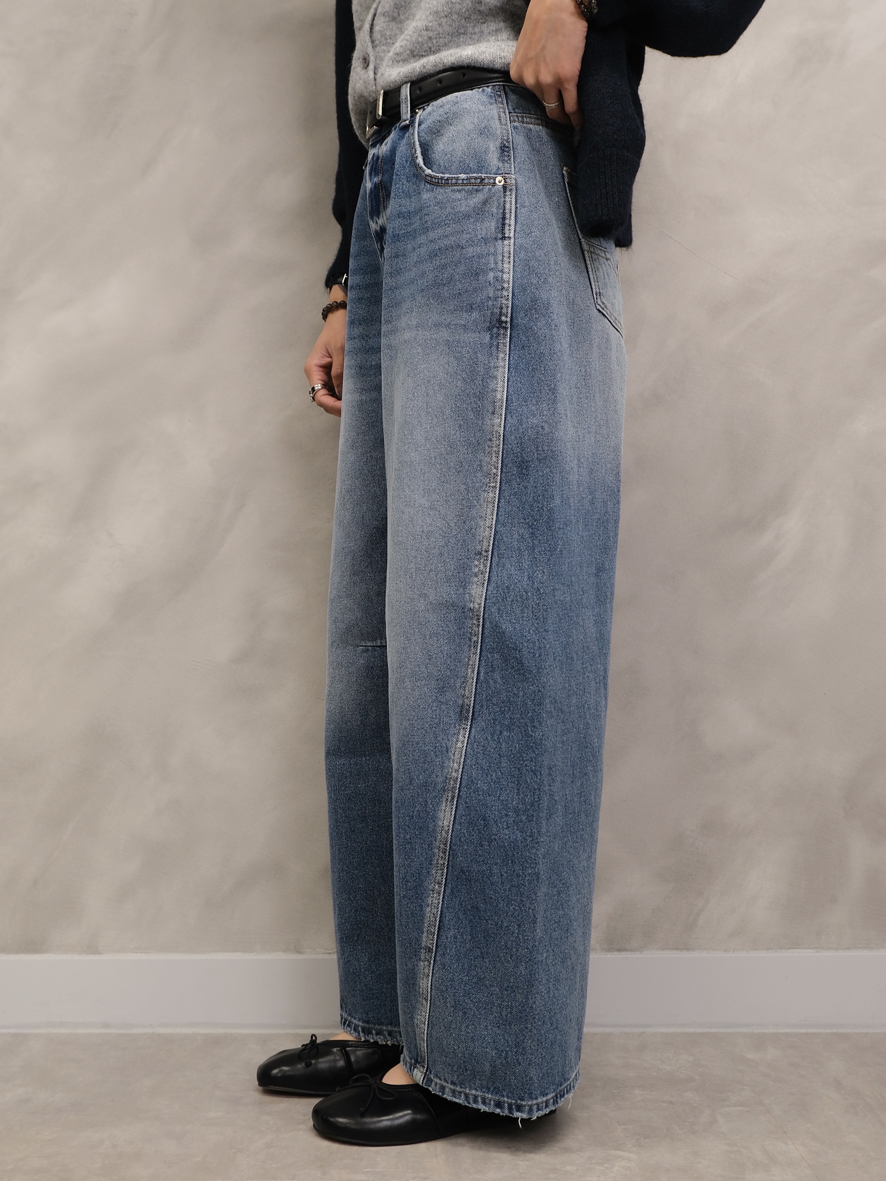 Curved Seam Wide-Leg Jeans #pt86