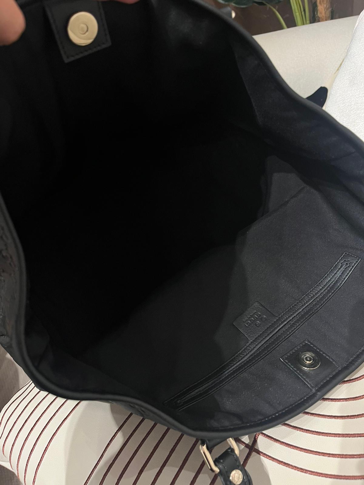 Gucci shoulder bag calfskin Black 100%Authentic ,95%new✅dust bag 