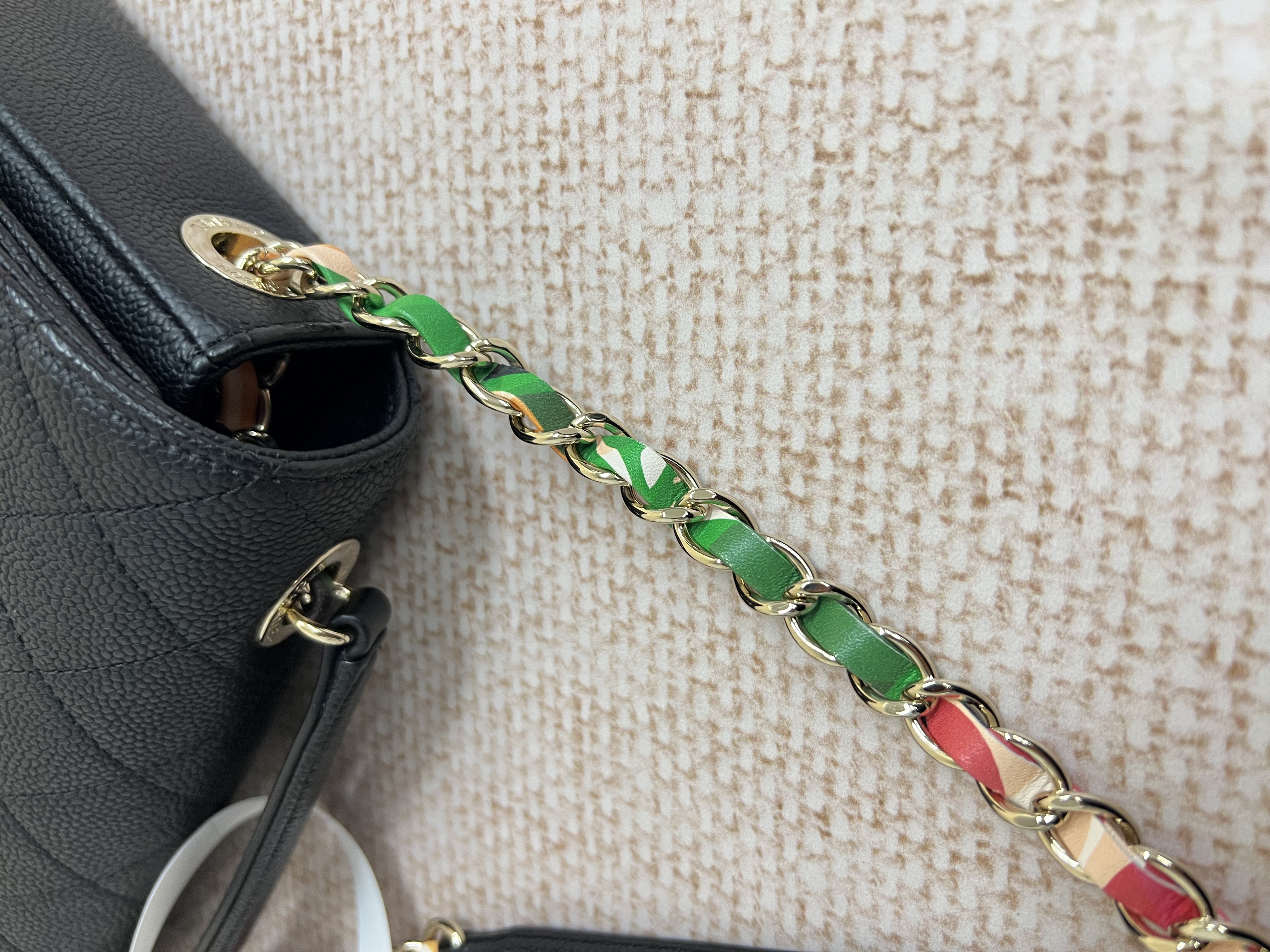 Pre-owned Chanel Thread Around Flap Bag/ Product Code: 26030203