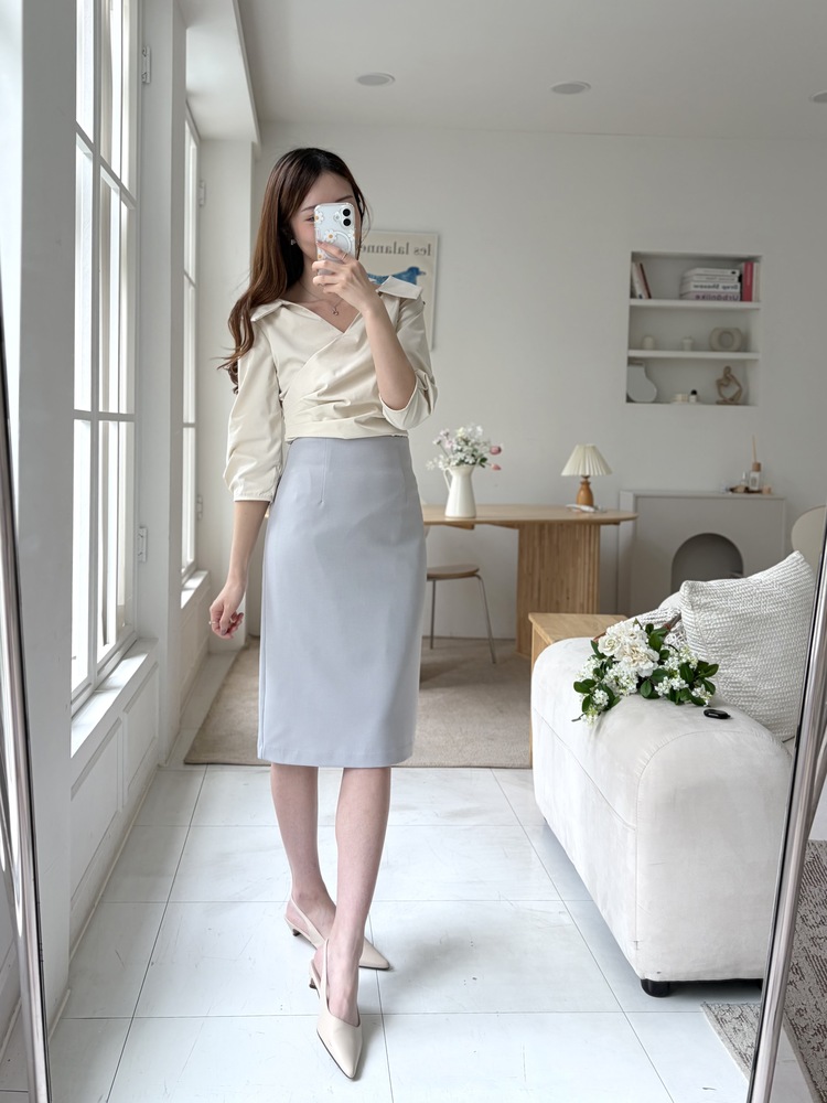 Leonie Tailored Midi Skirt (Misty Blue)