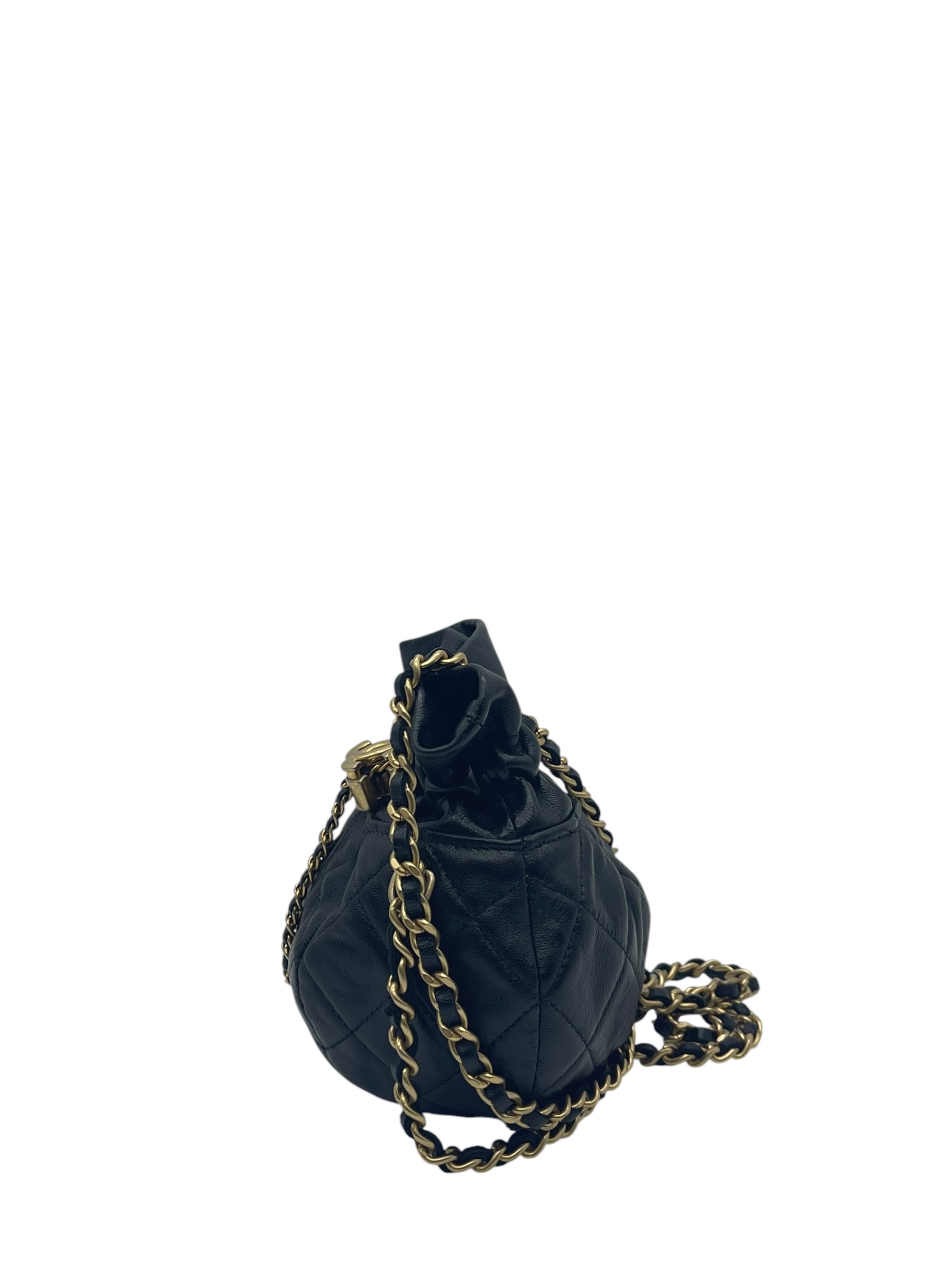 Pre-Owned CHANEL Drawstring CC Round Bucket Clutch with Chain Quilted Mini / Product Code: 26061101