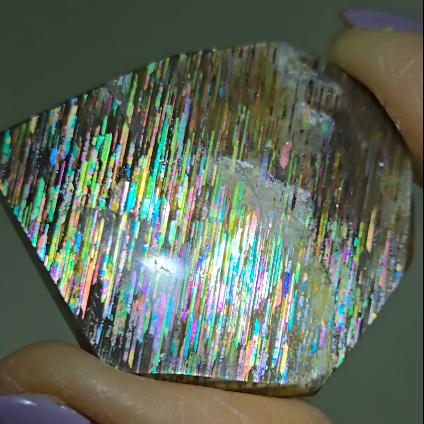 Rainbow meteor shower sunstone - SM75