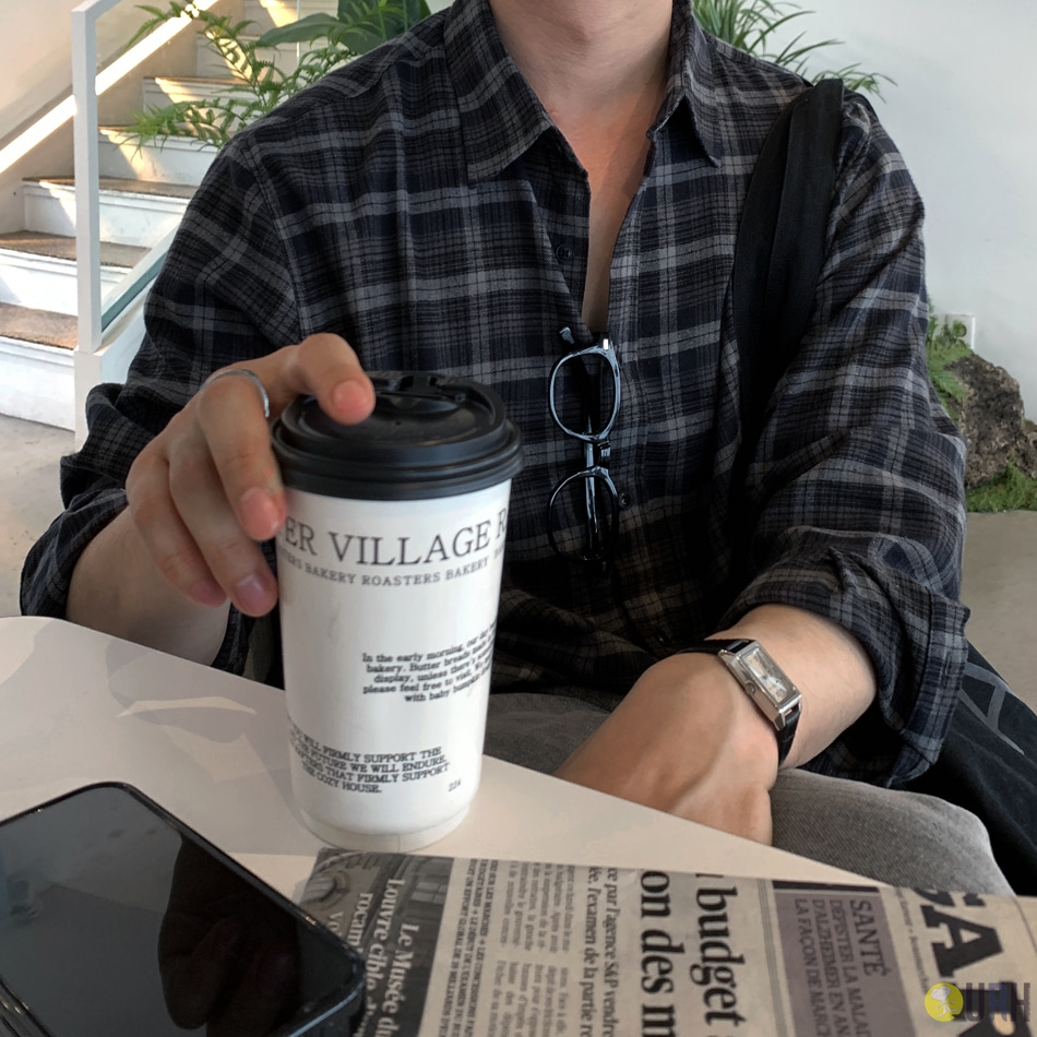 【100%保證韓國直送】柔膚磨毛棉質寬鬆大格紋休閒襯衫 👕 [2 color] RL114808