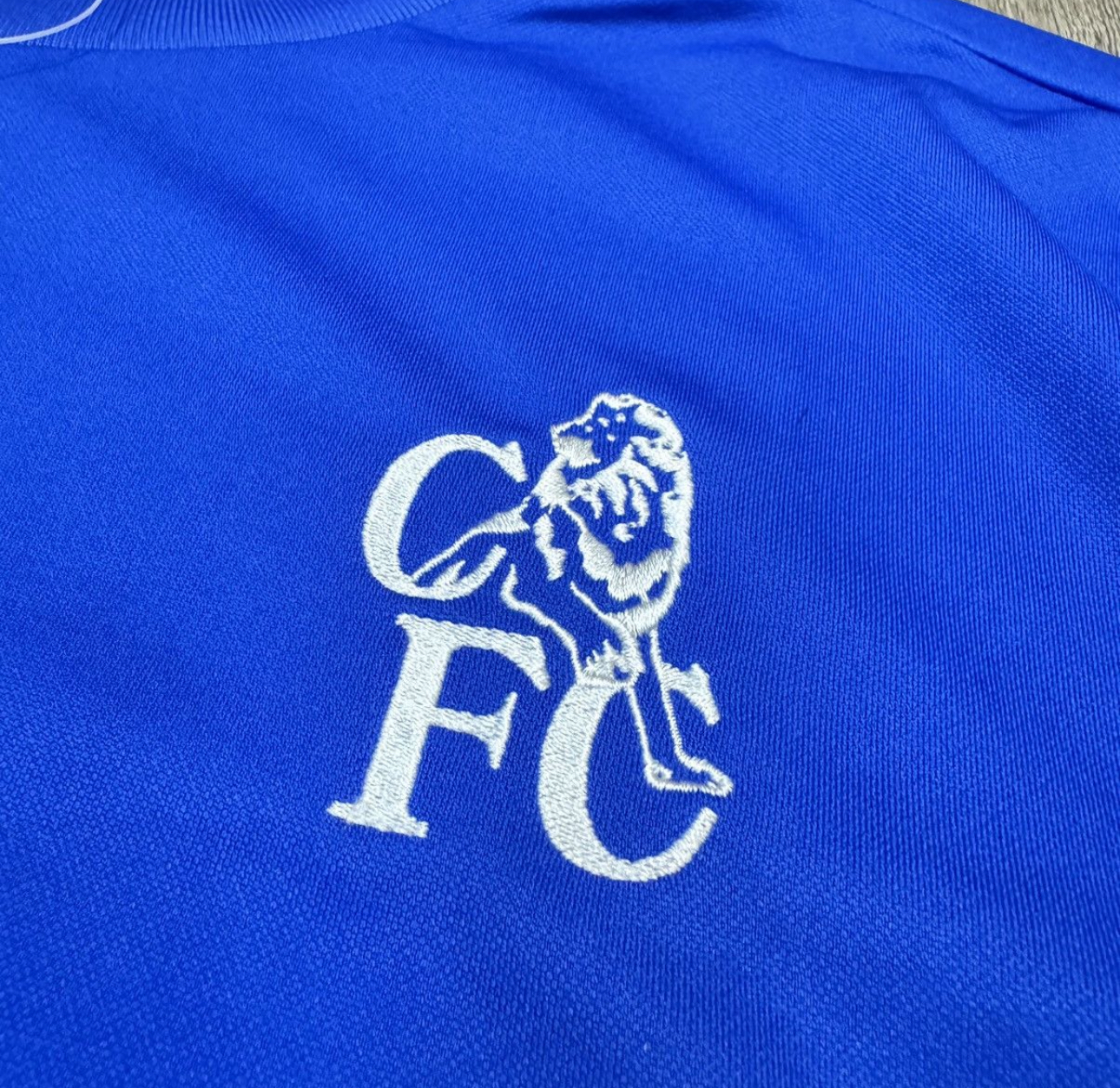 Chelsea 2000s training sweater (bnwt)