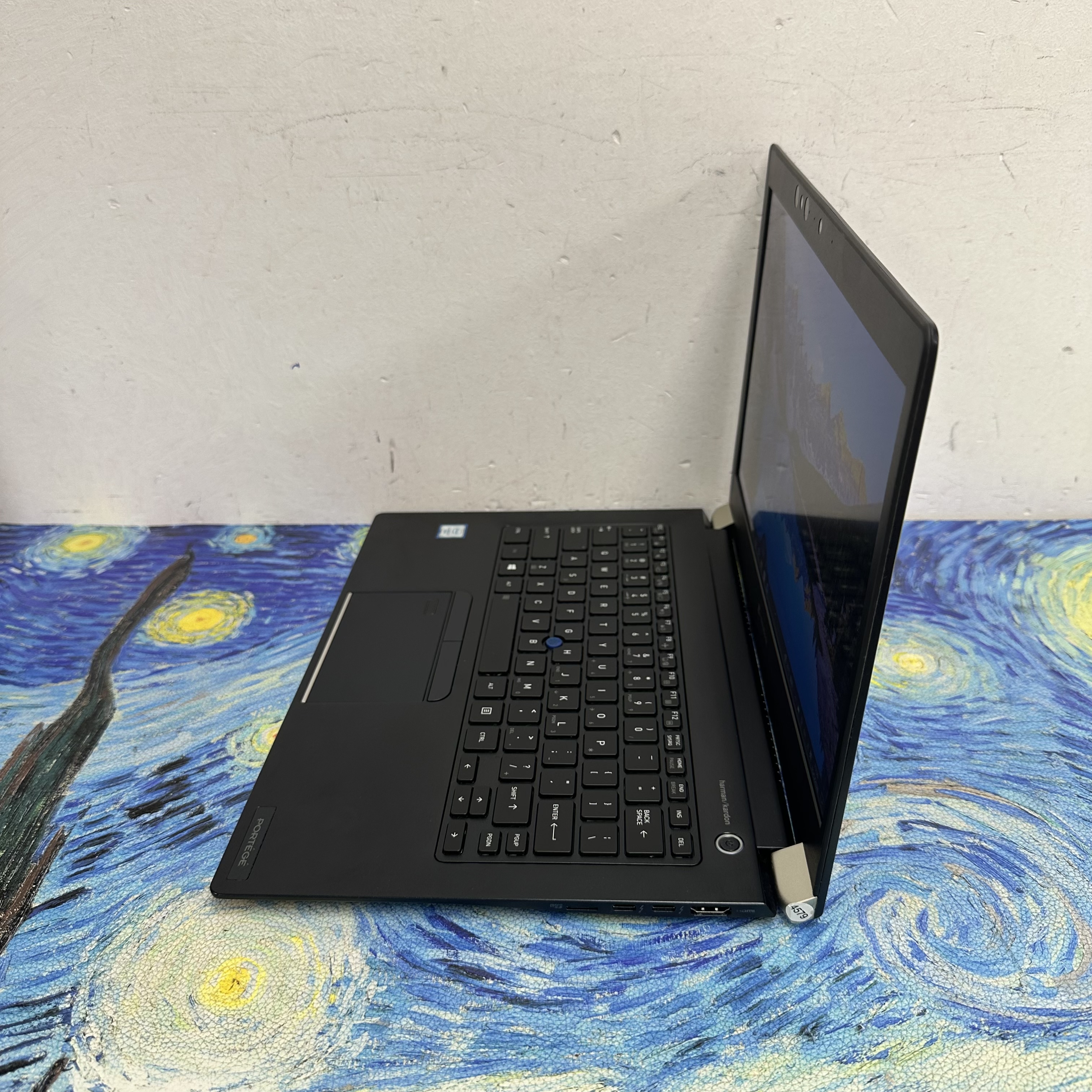 #5479 Toshiba Dynabook i7-8665U/16GB Ram/256GB SSD/13吋Touch Mon/Type C充電/Laptop / Notebook / Gaming /Youtube/Netflix/Disney+/ Win10/Win11/ Office / Work